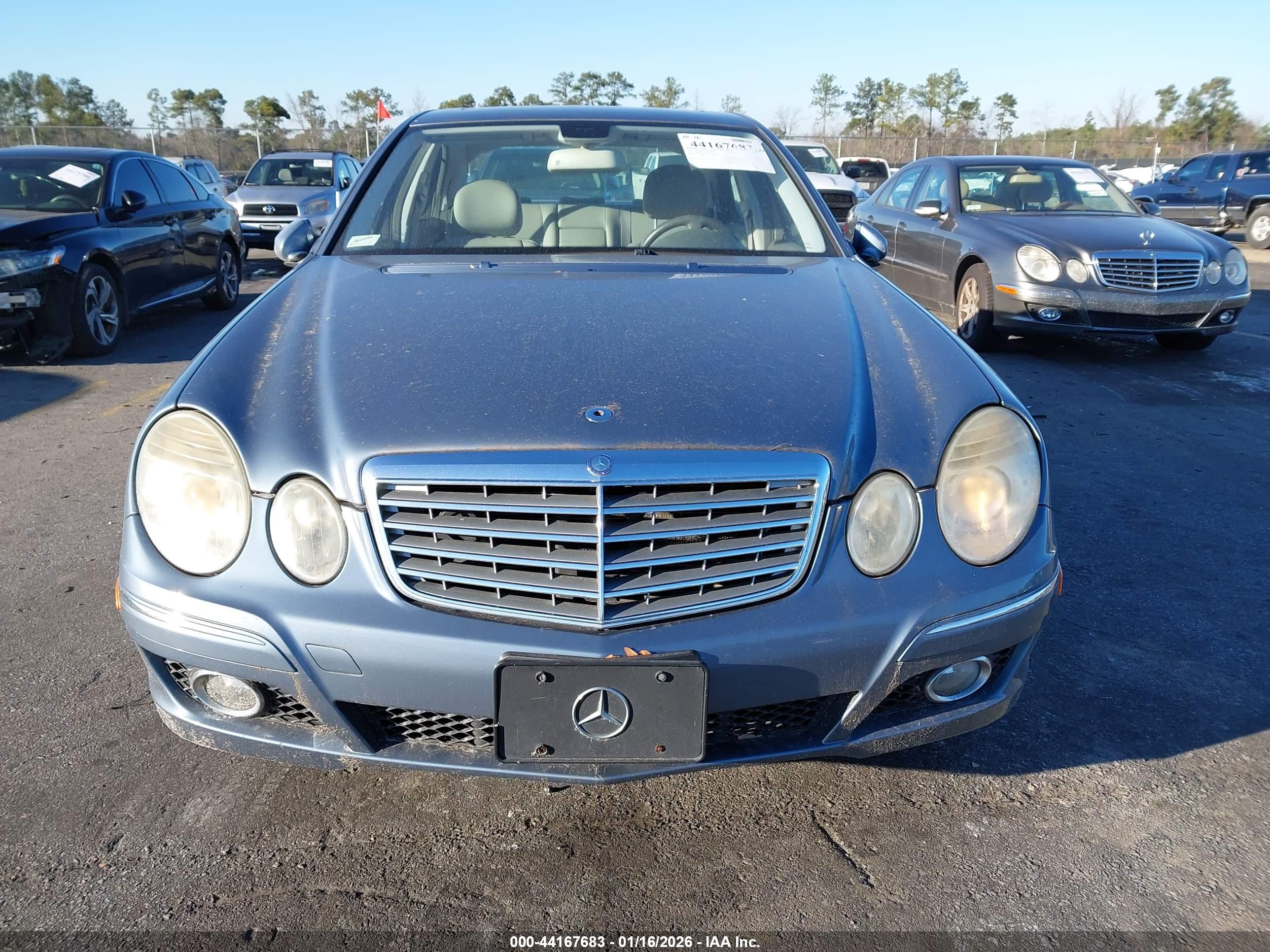 MERCEDES-BENZ E image 6