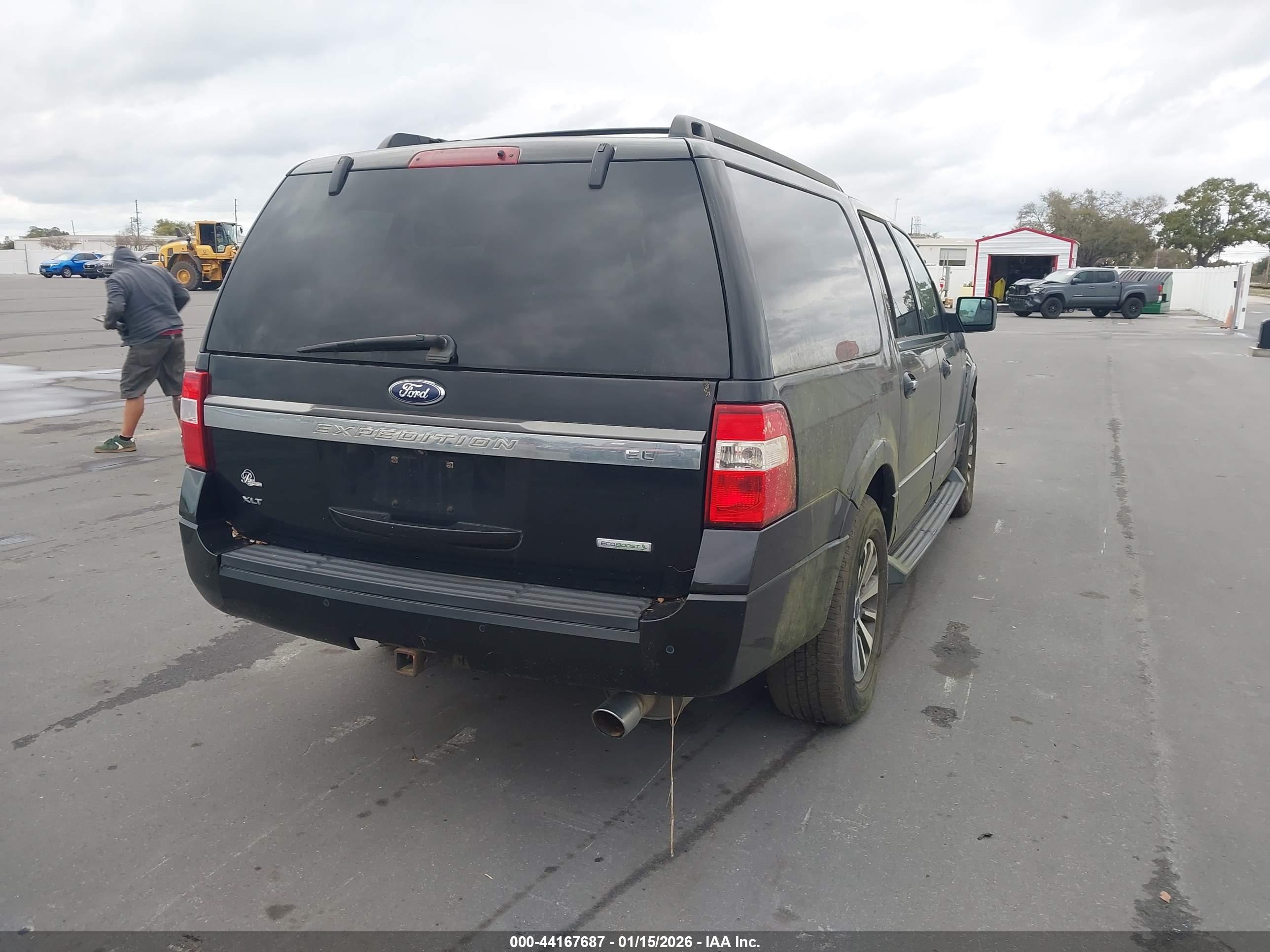 FORD EXPEDITION image 4