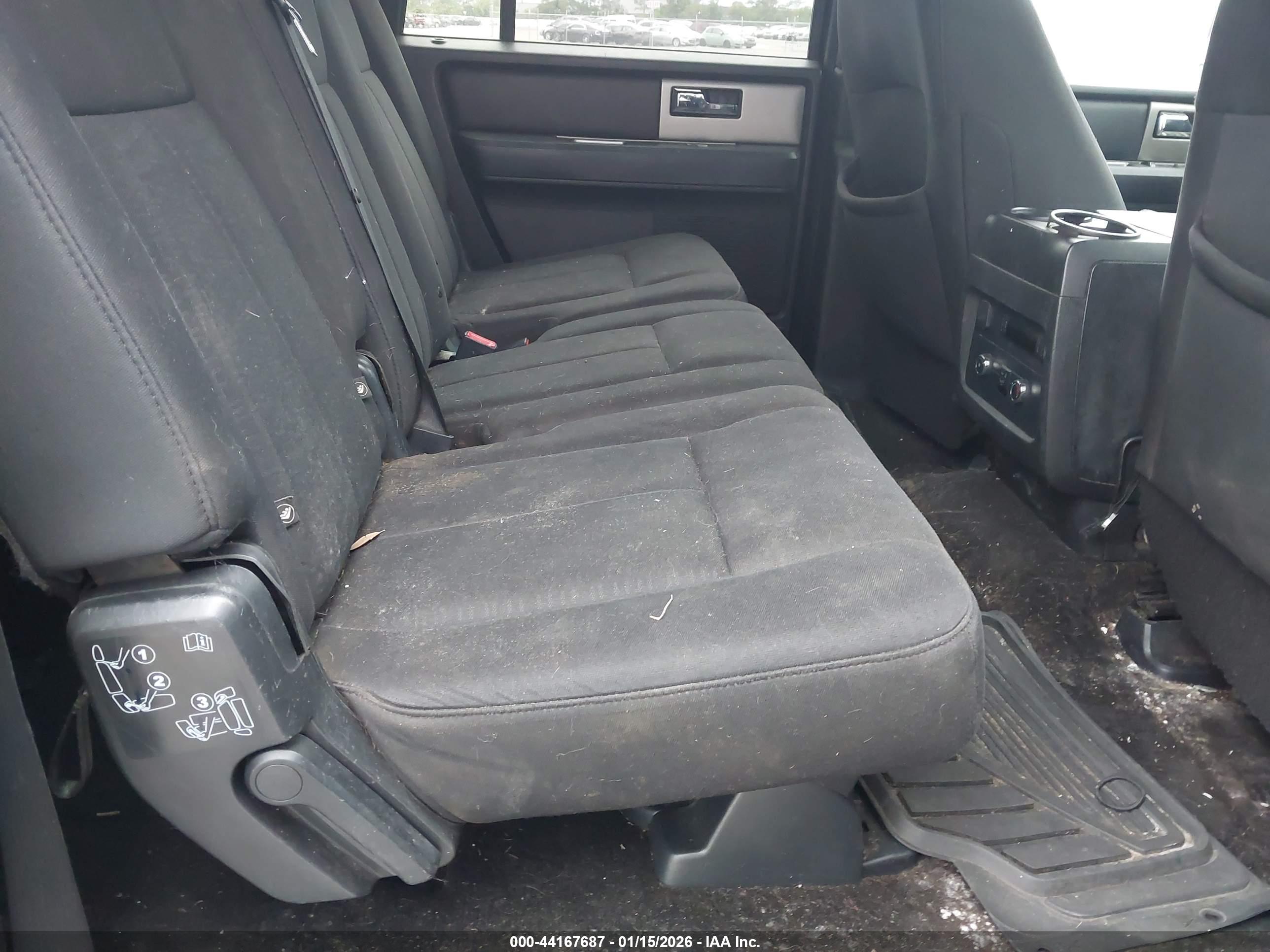 FORD EXPEDITION image 8