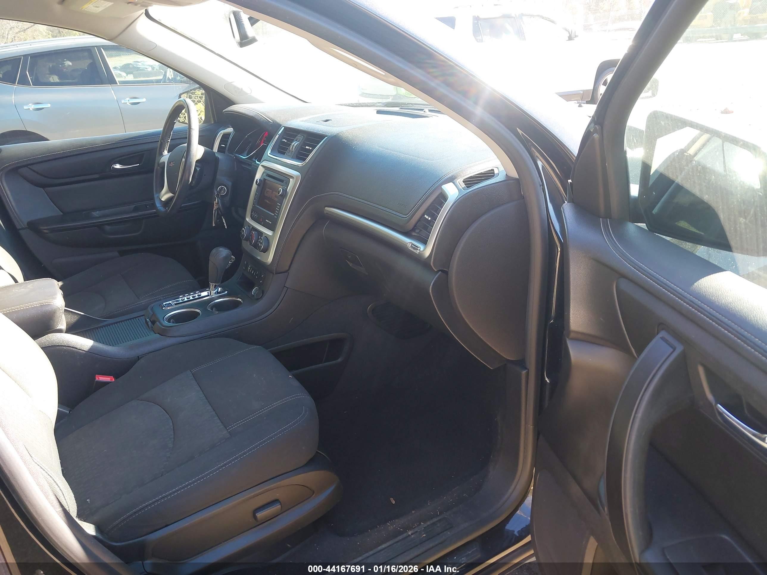 GMC ACADIA image 5