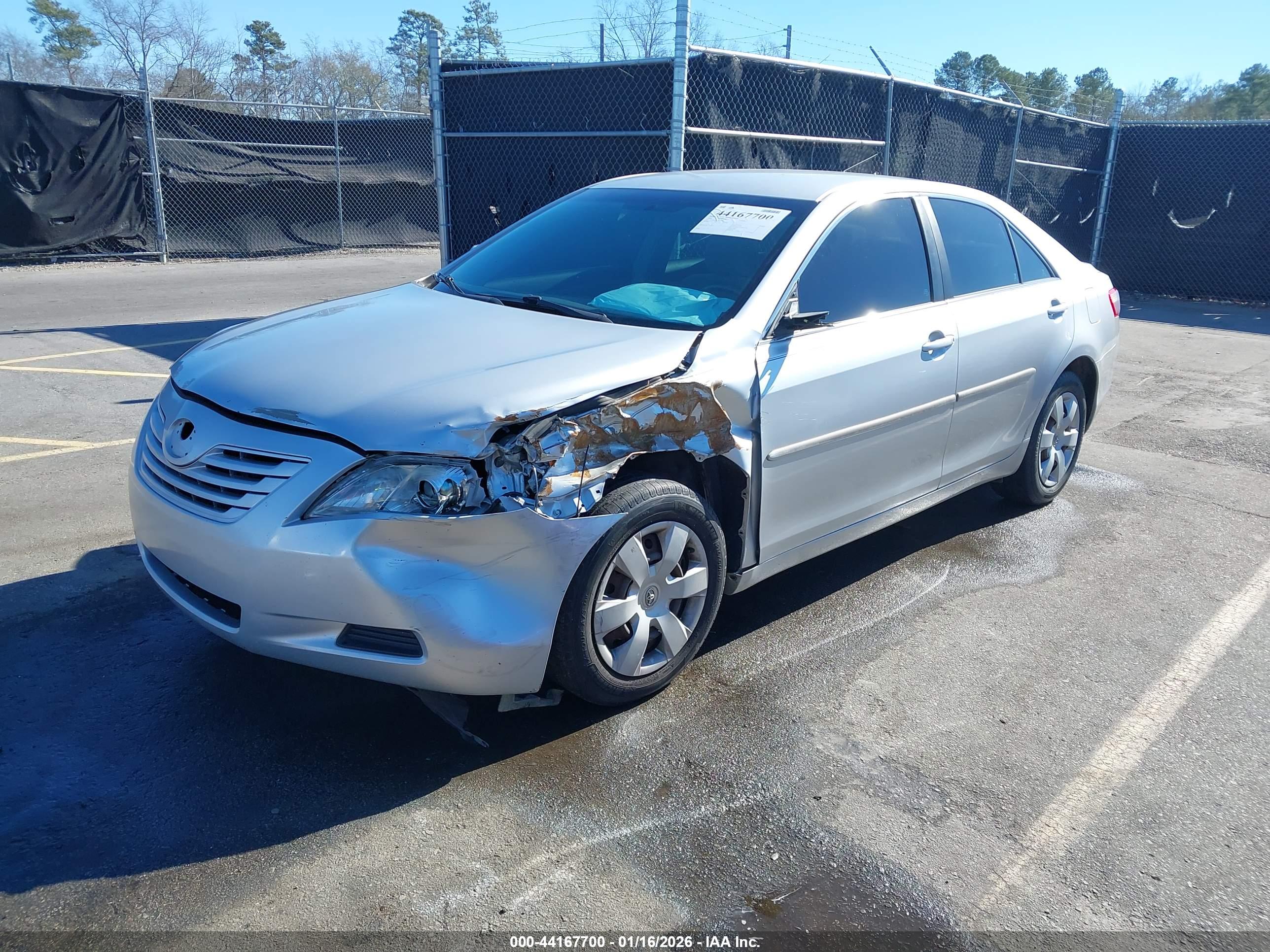 TOYOTA CAMRY image 2