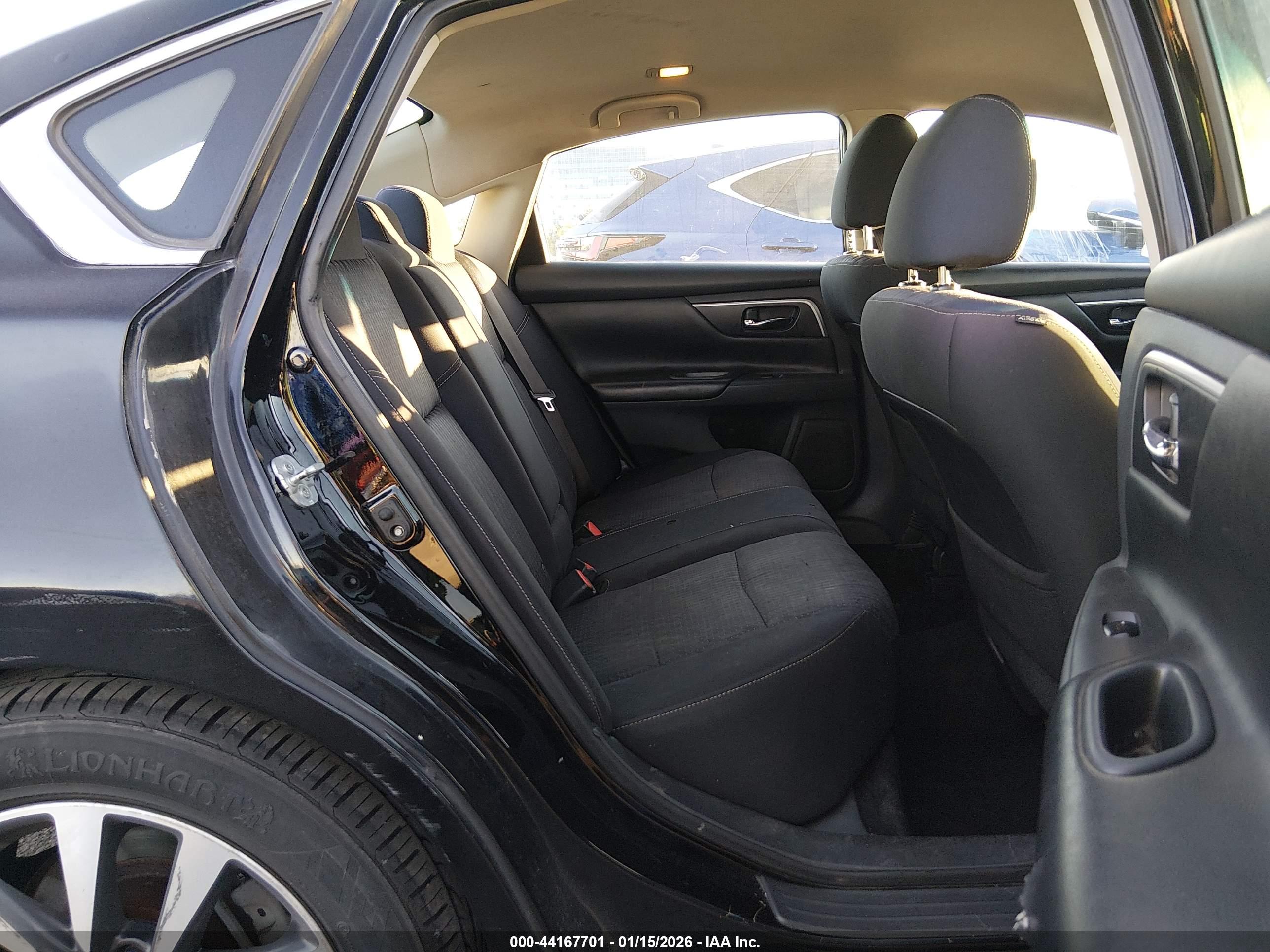 NISSAN ALTIMA image 8