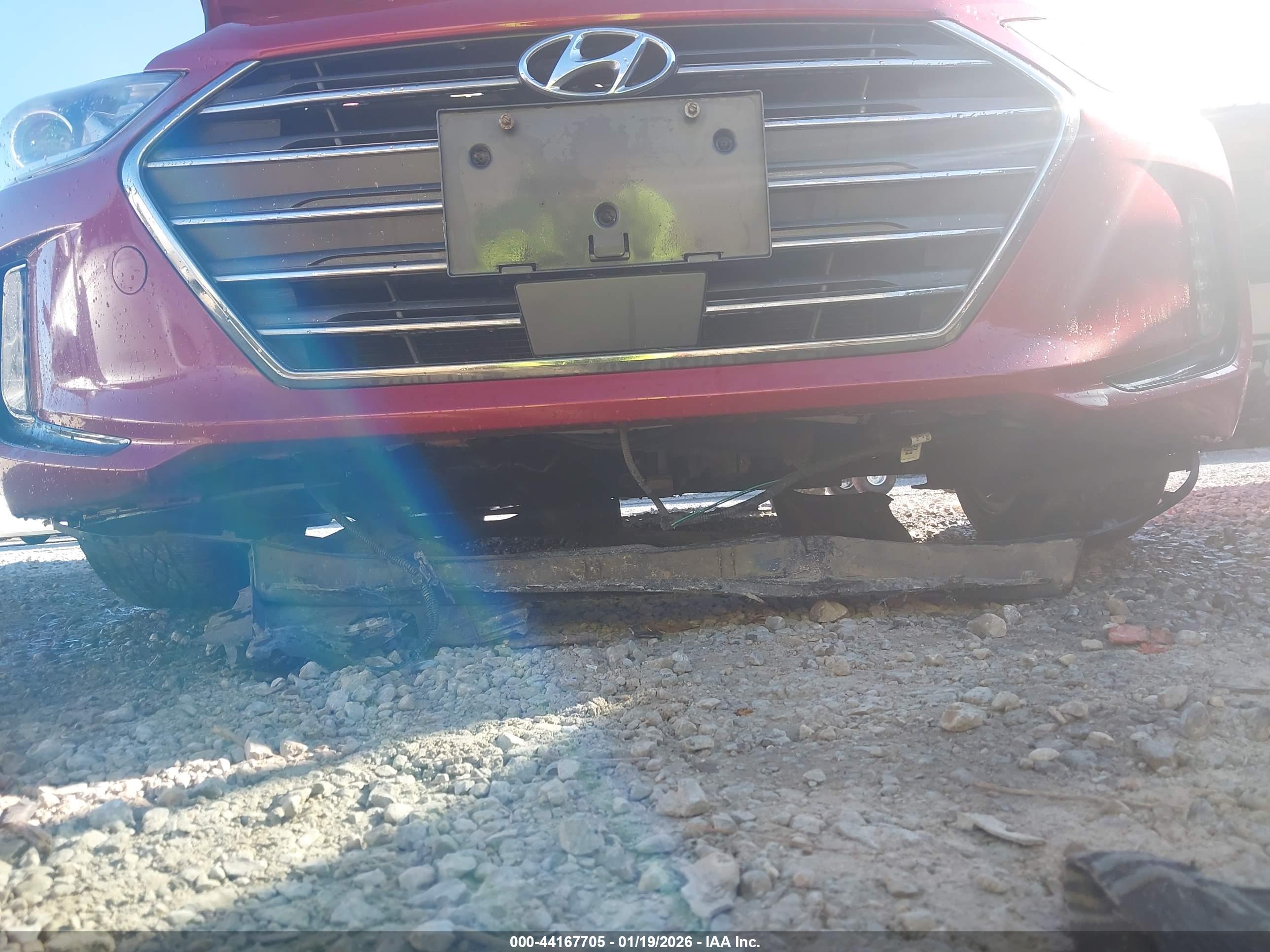 HYUNDAI ELANTRA image 6