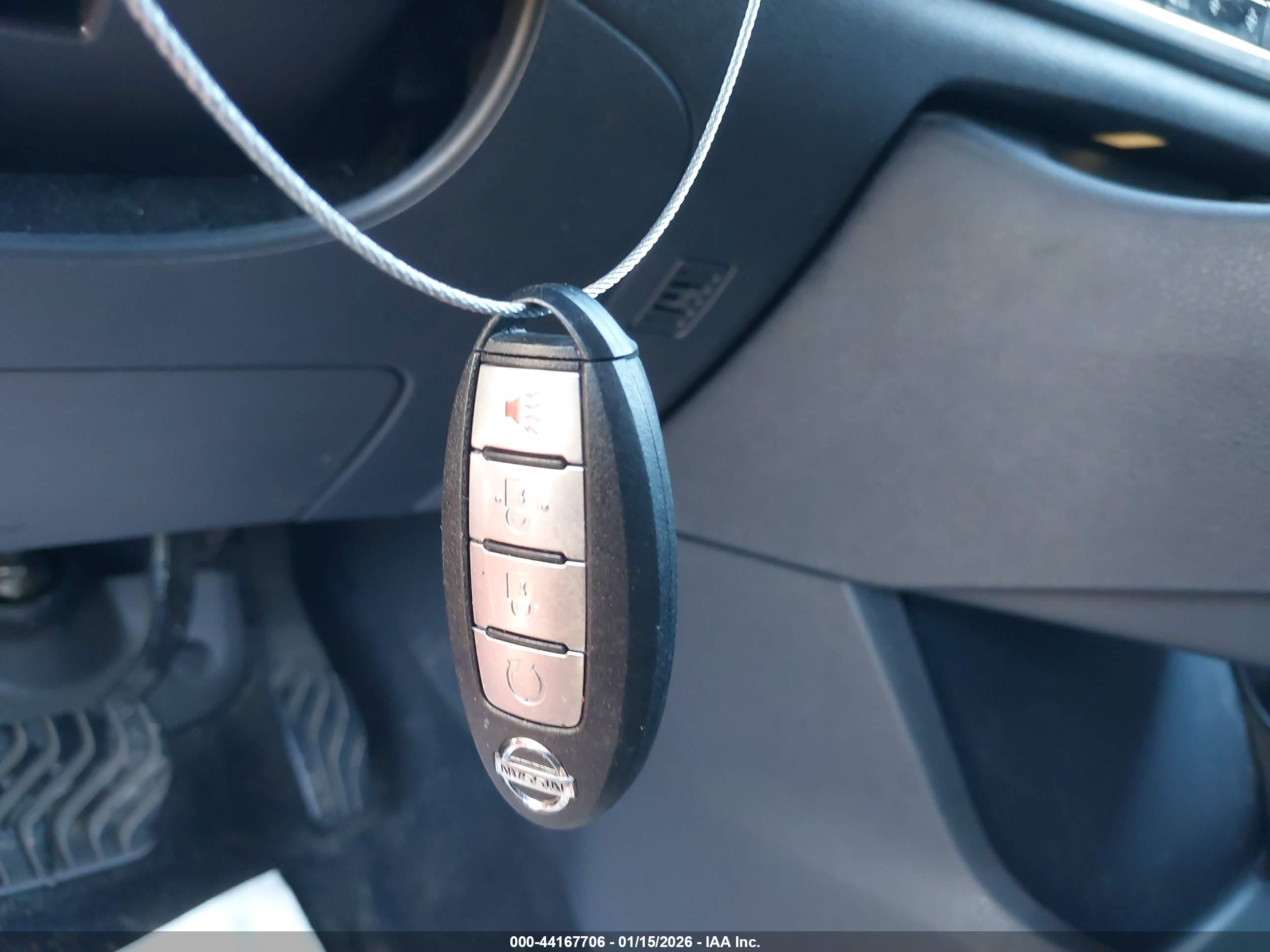 NISSAN ROGUE image 11