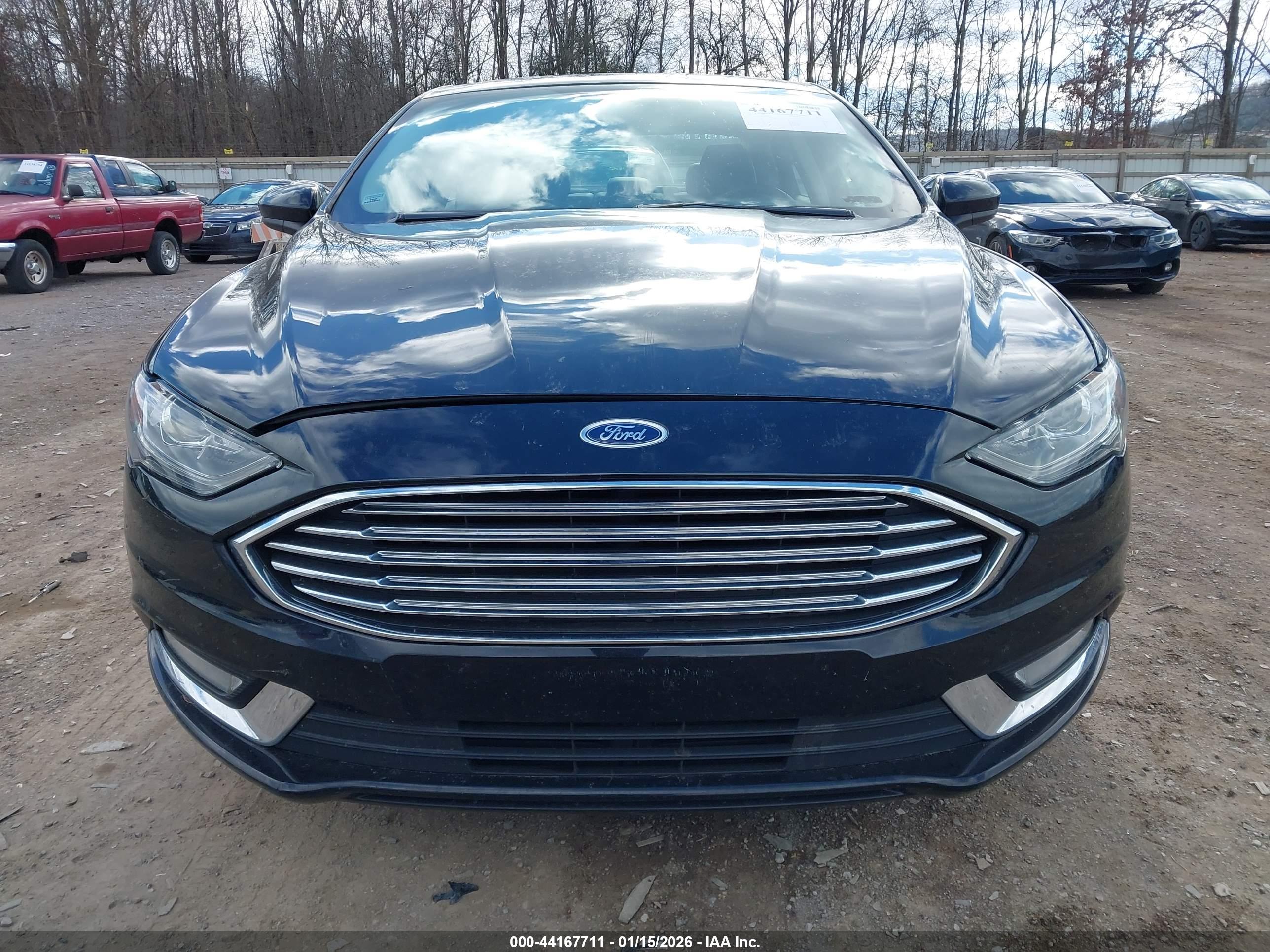 FORD FUSION image 6
