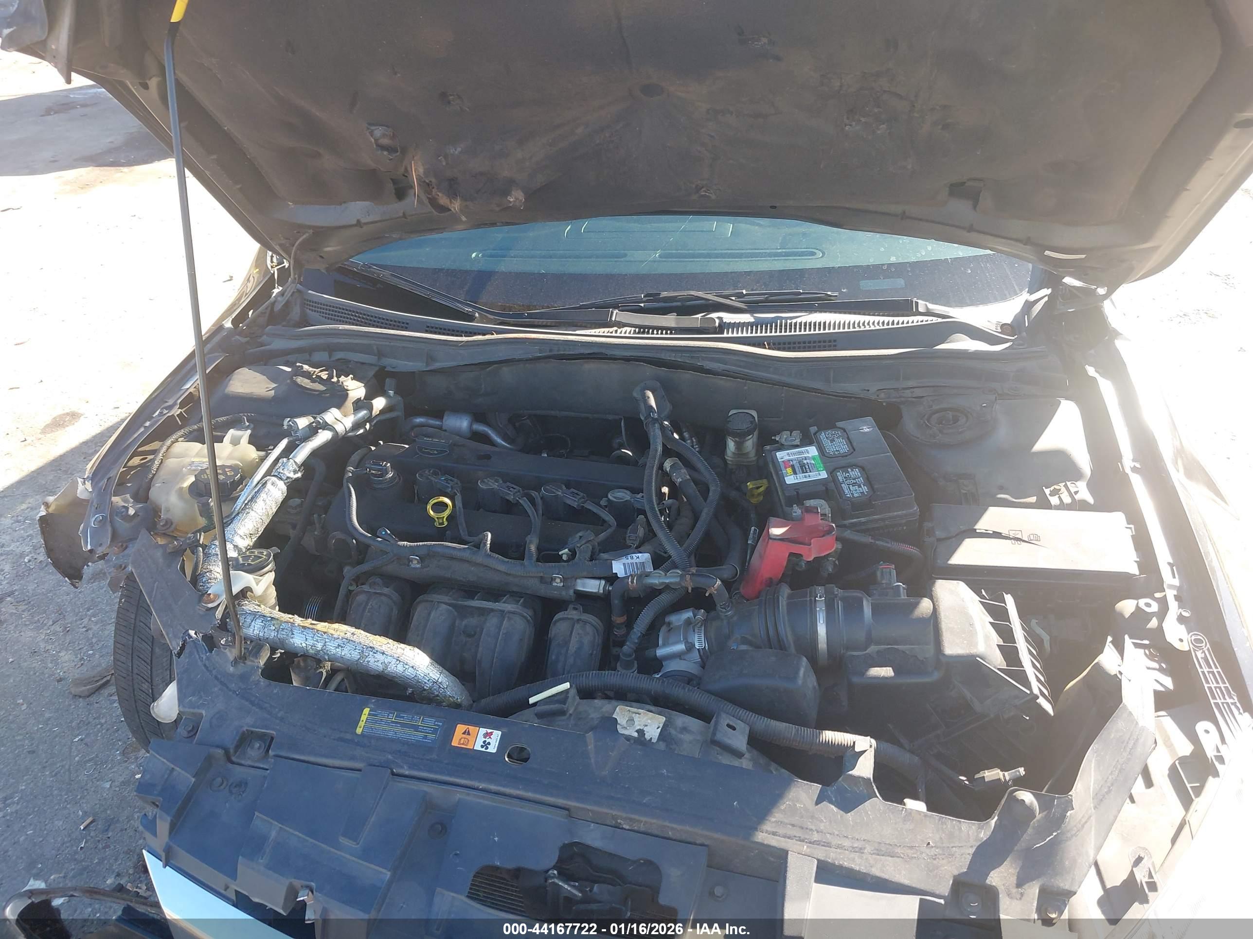 FORD FUSION image 10