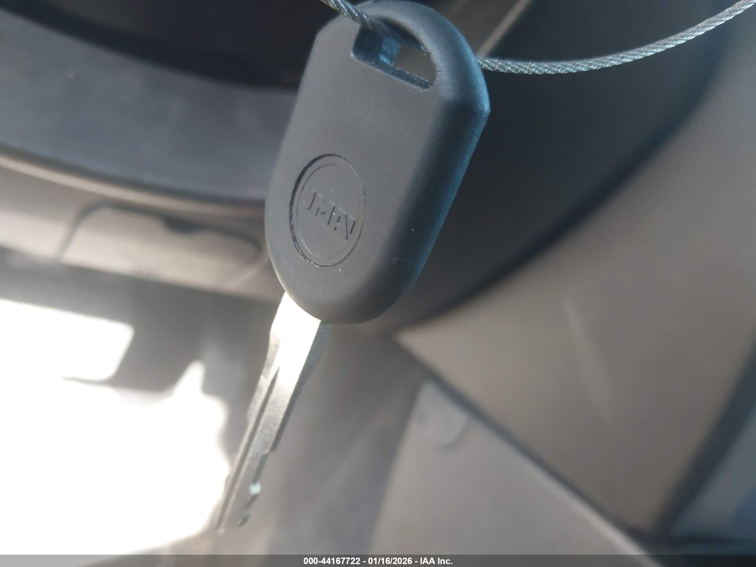 FORD FUSION image 11