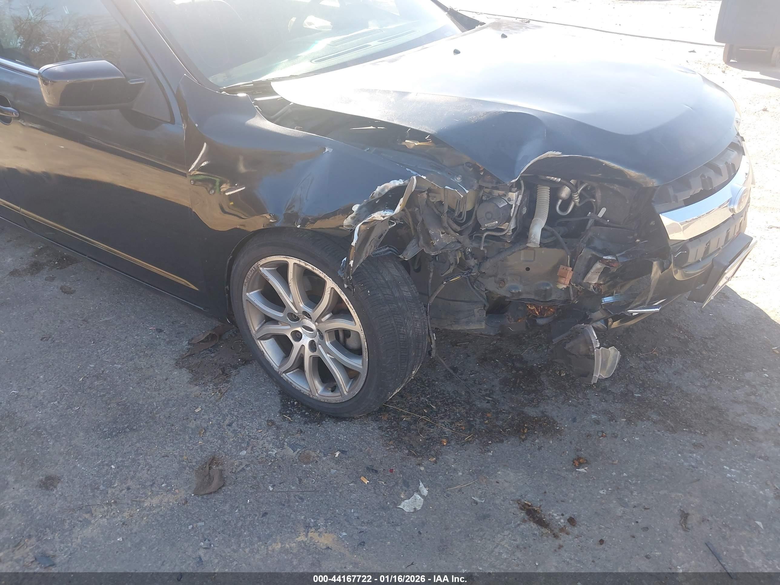 FORD FUSION image 6