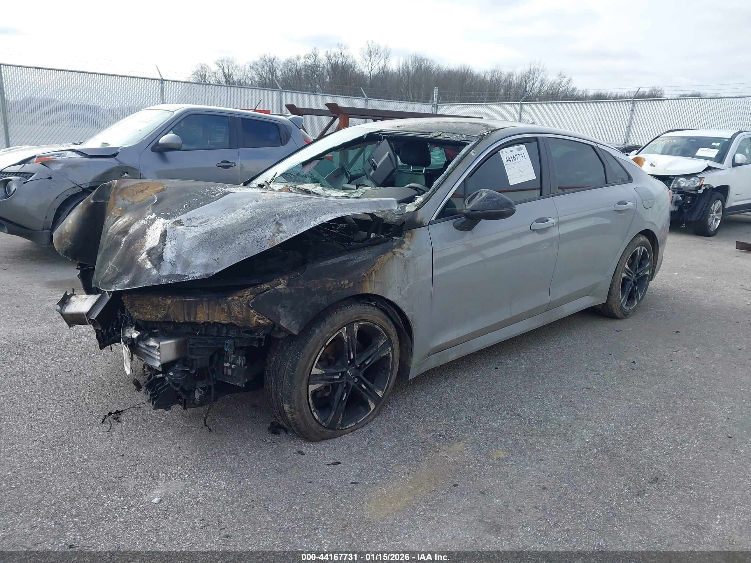 KIA K5 image 2