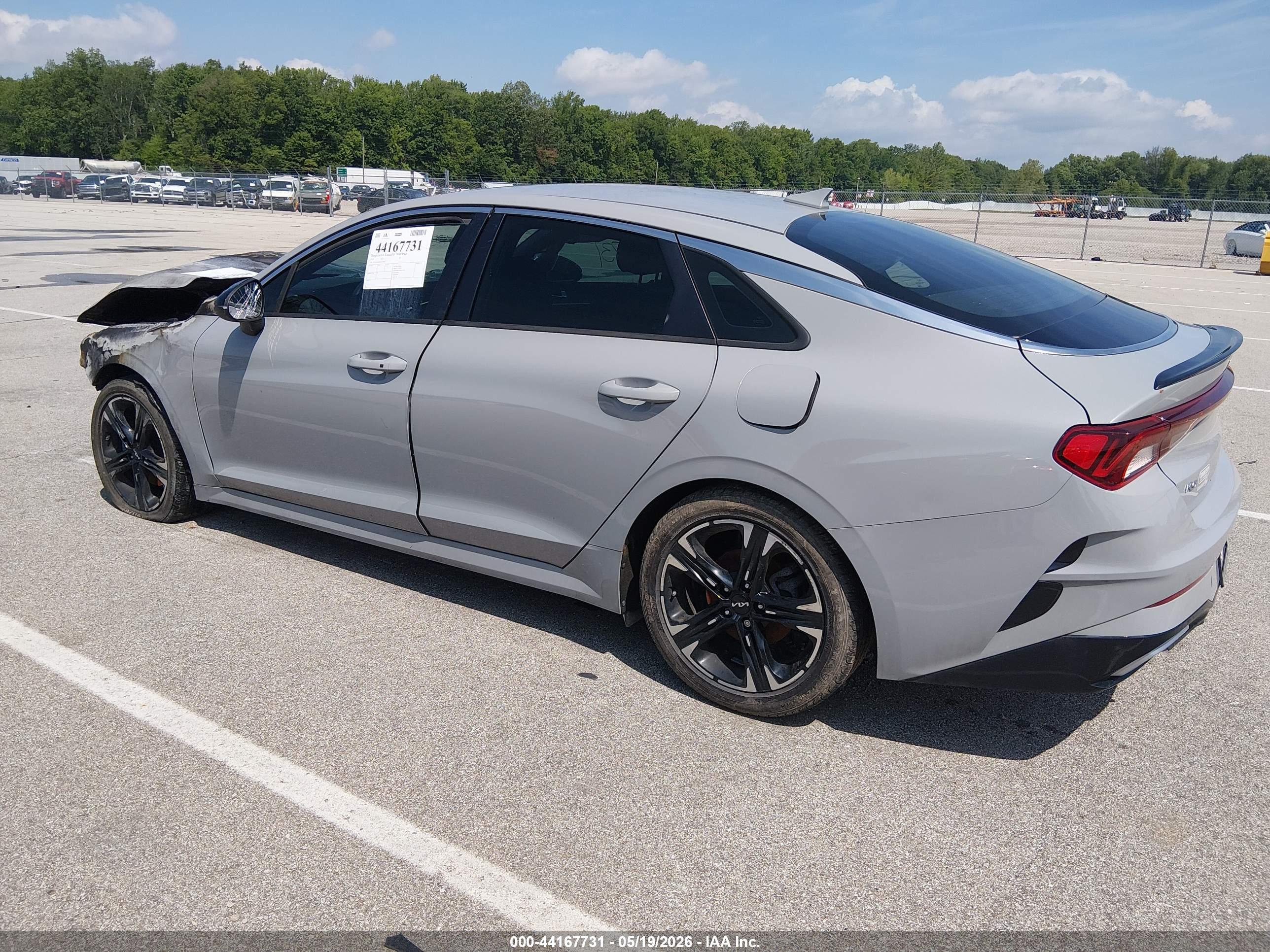 KIA K5 image 3