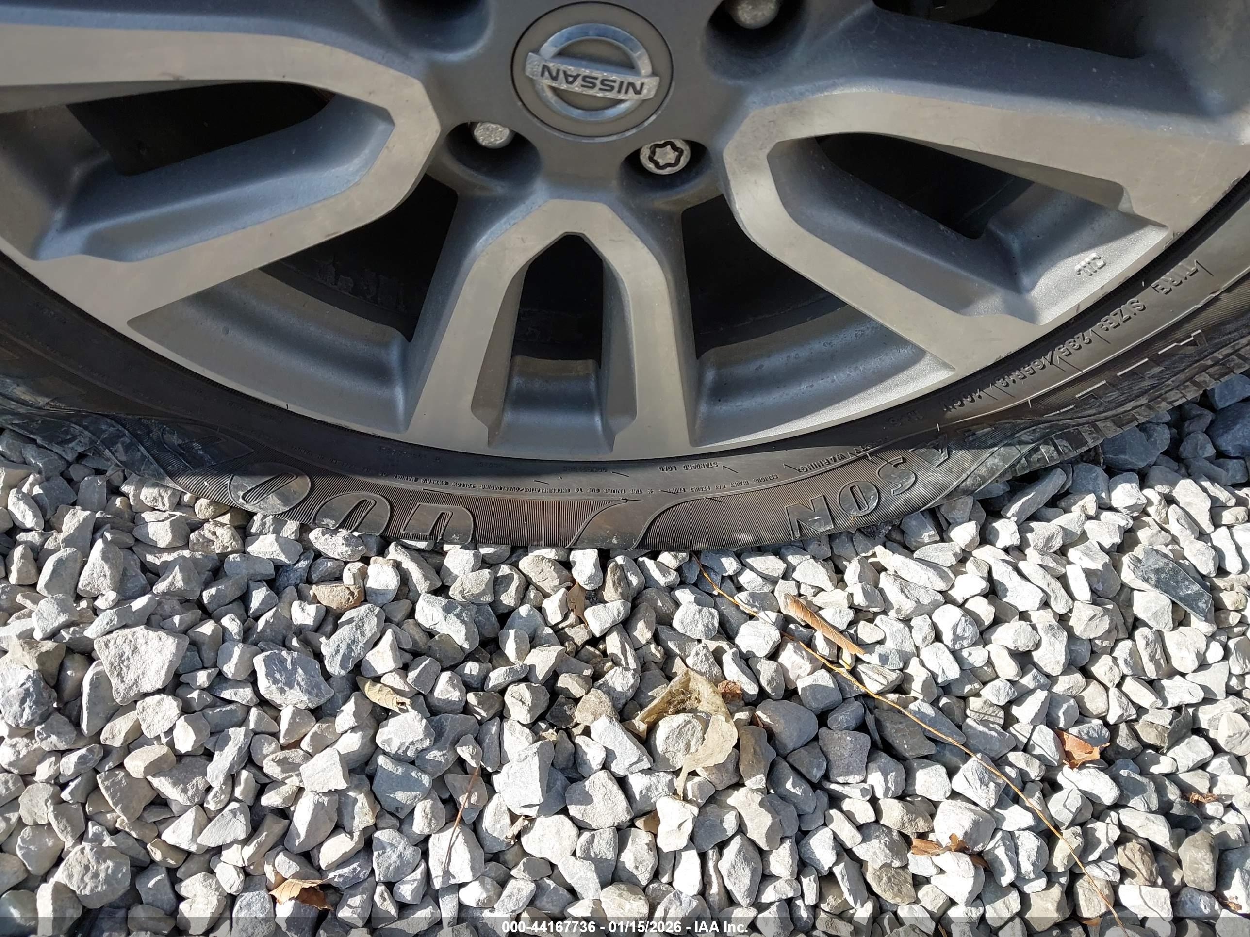 NISSAN PATHFINDER image 6