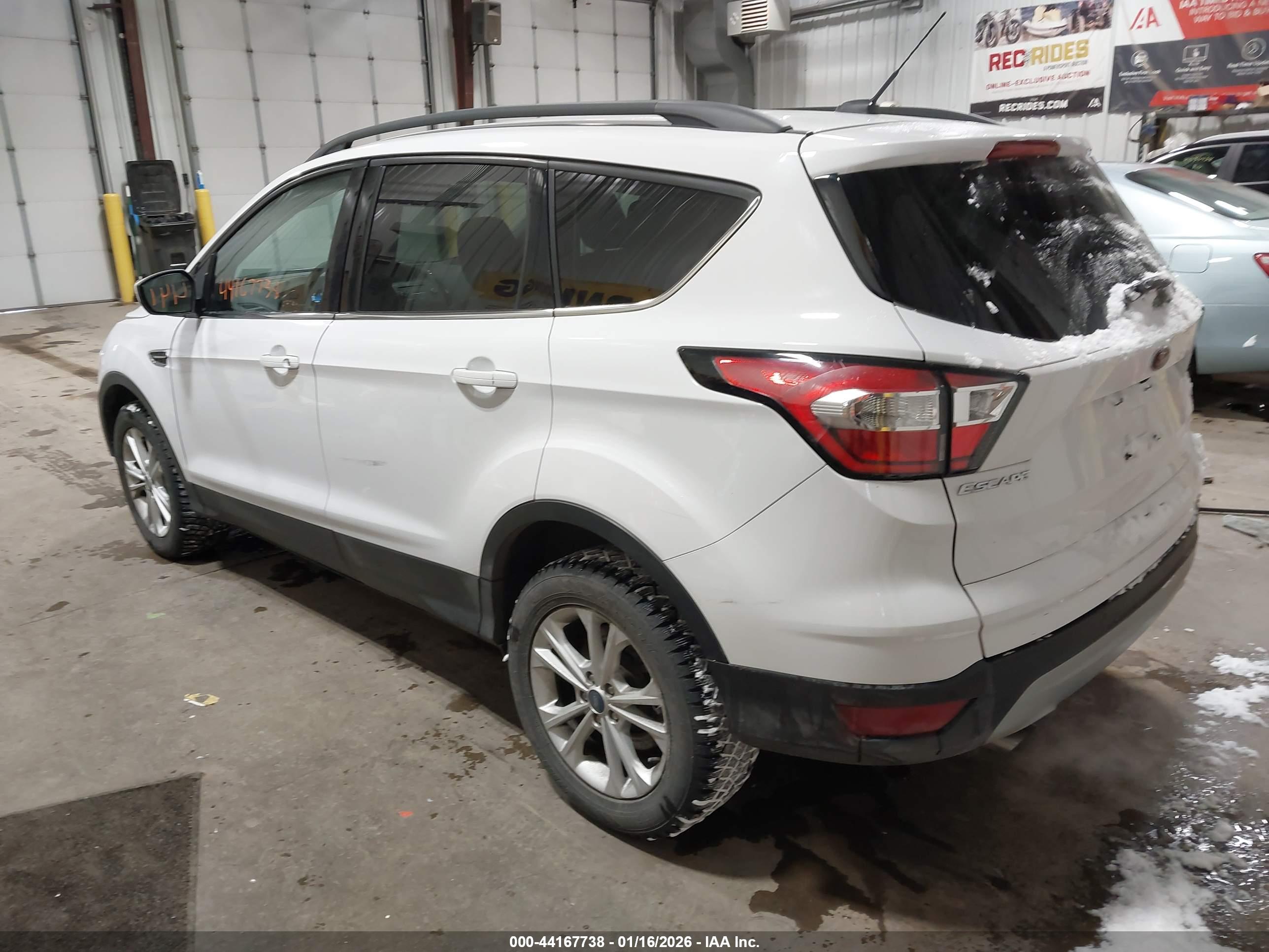 FORD ESCAPE image 3