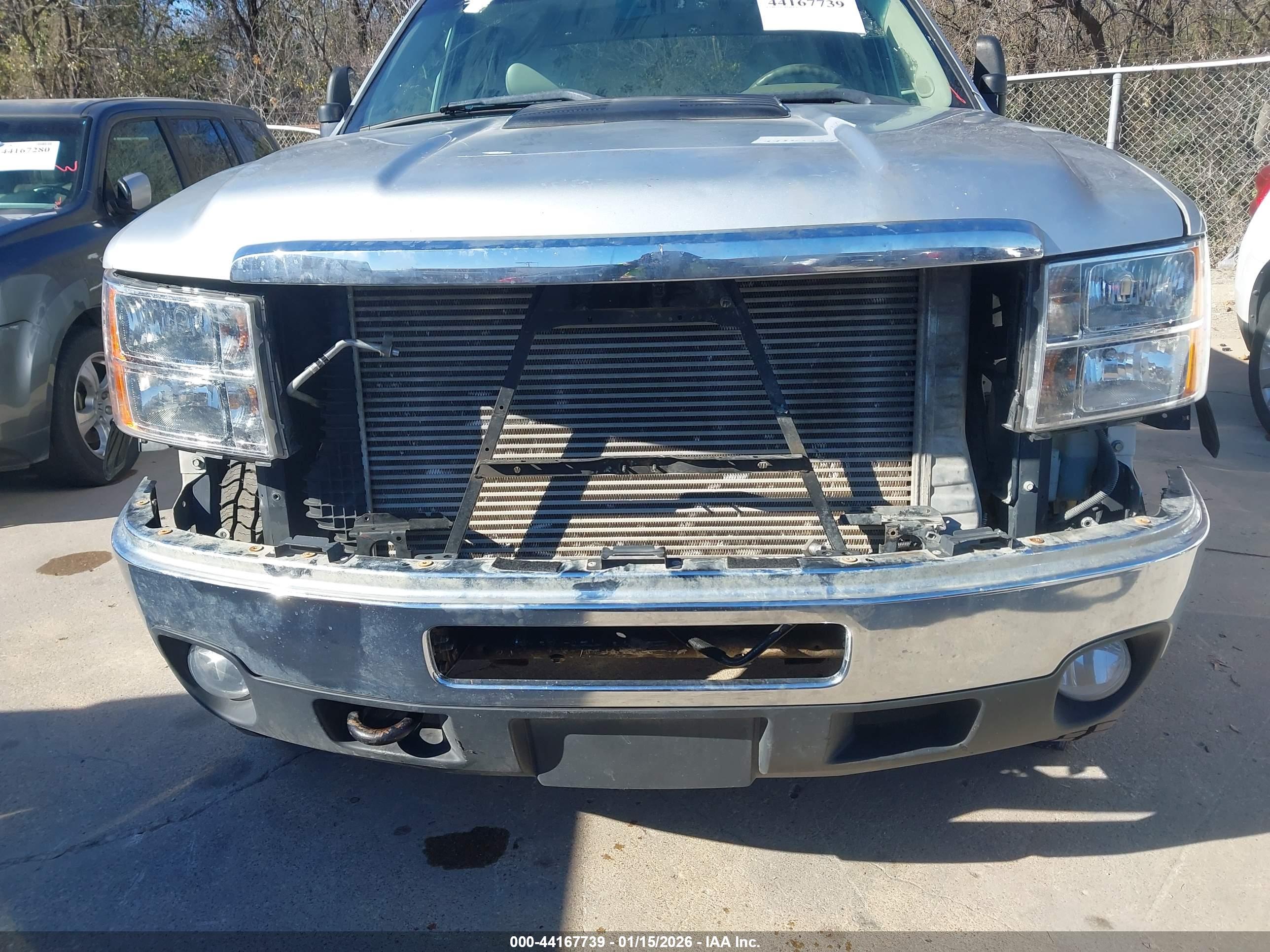 GMC SIERRA image 6
