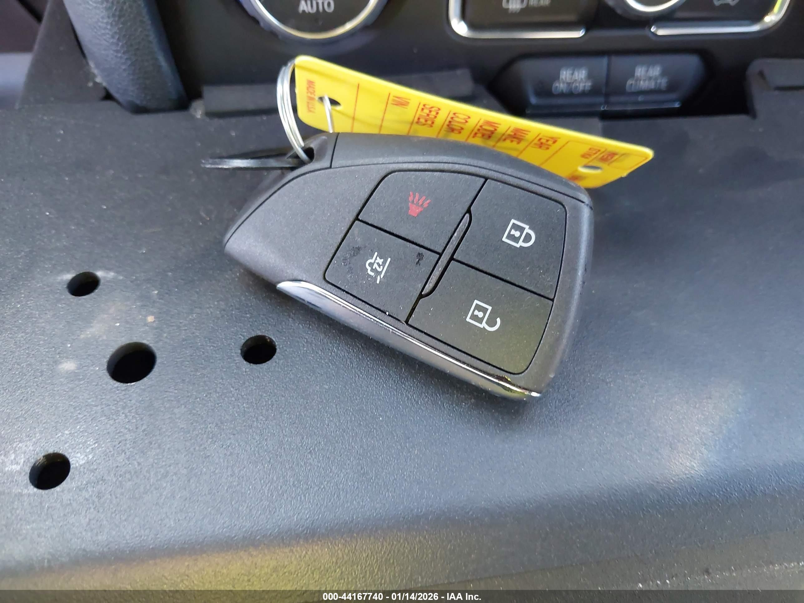 CHEVROLET TAHOE image 11