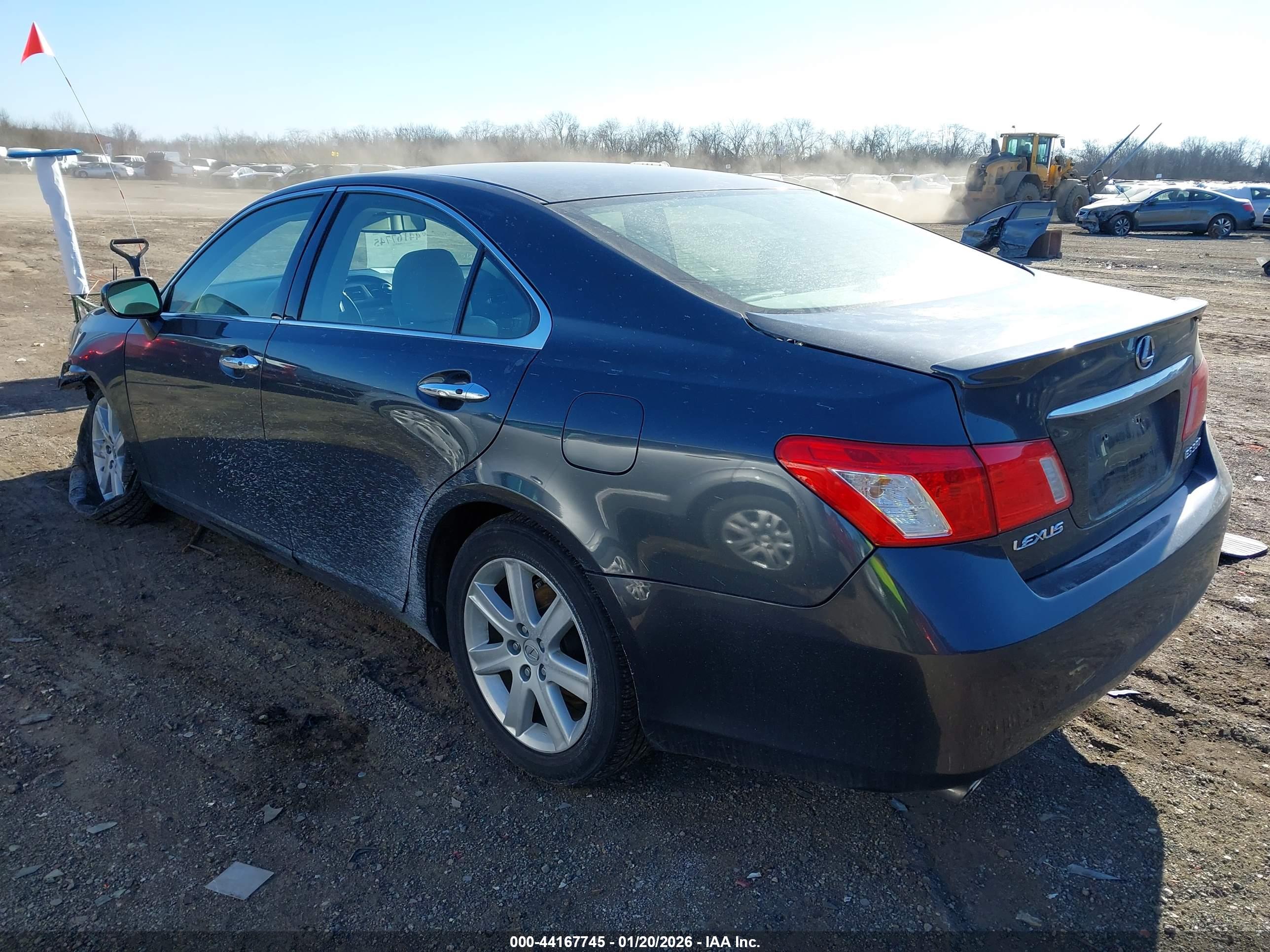 LEXUS ES image 3