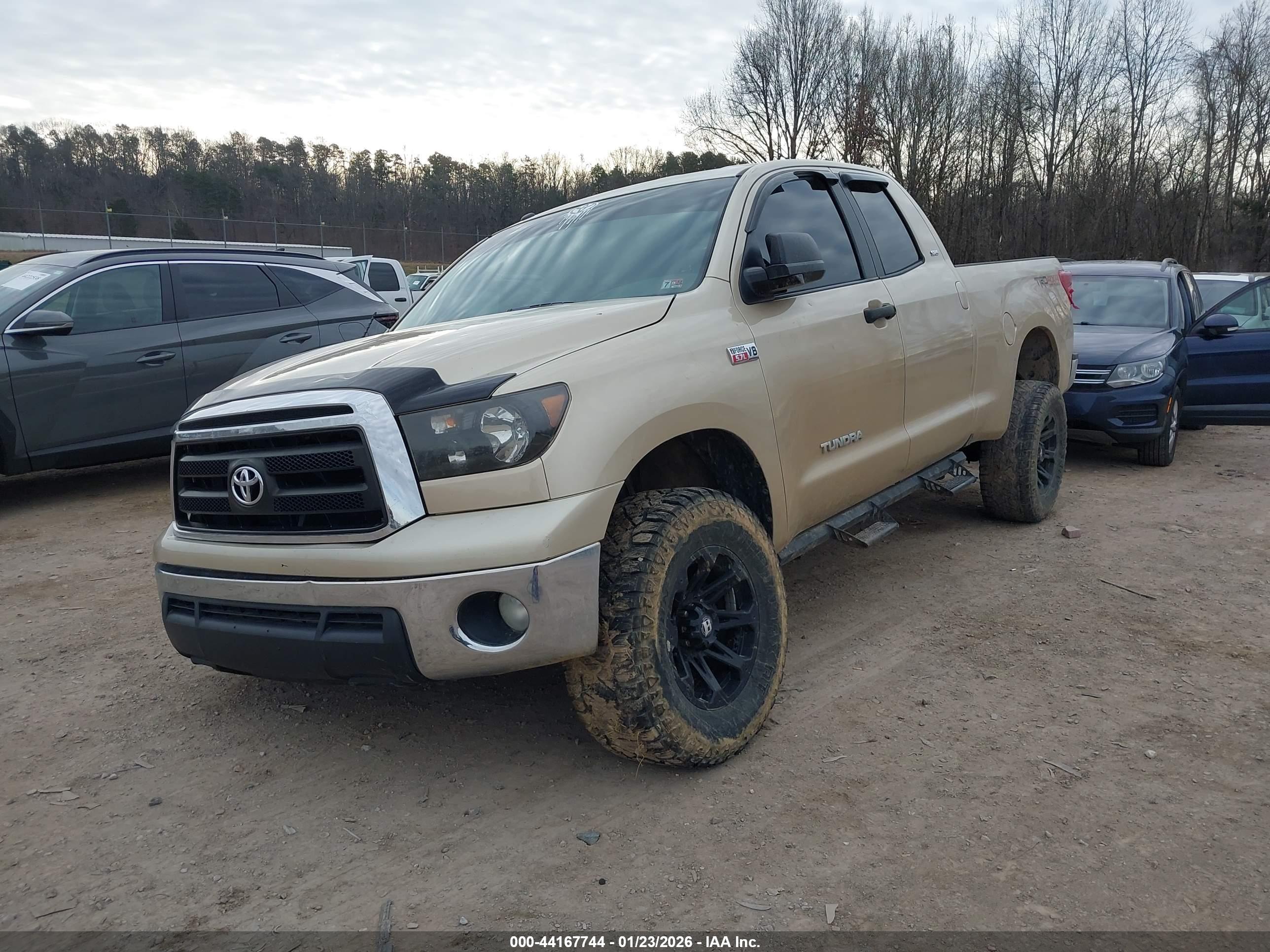 TOYOTA TUNDRA image 2