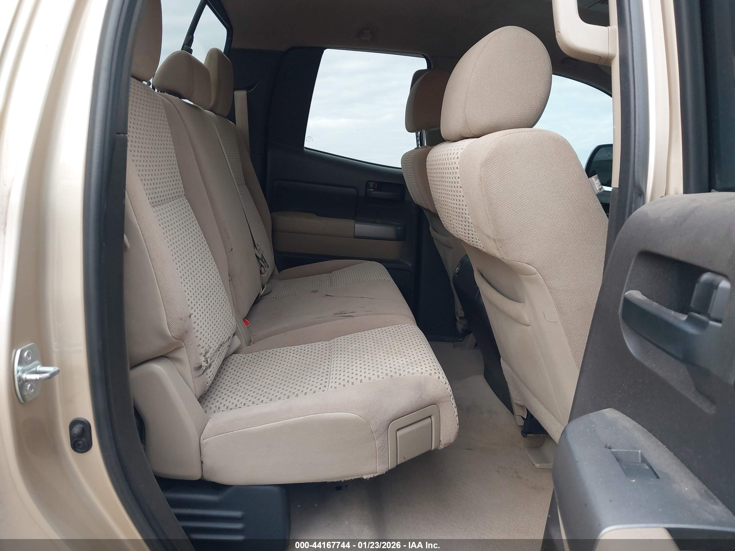 TOYOTA TUNDRA image 8