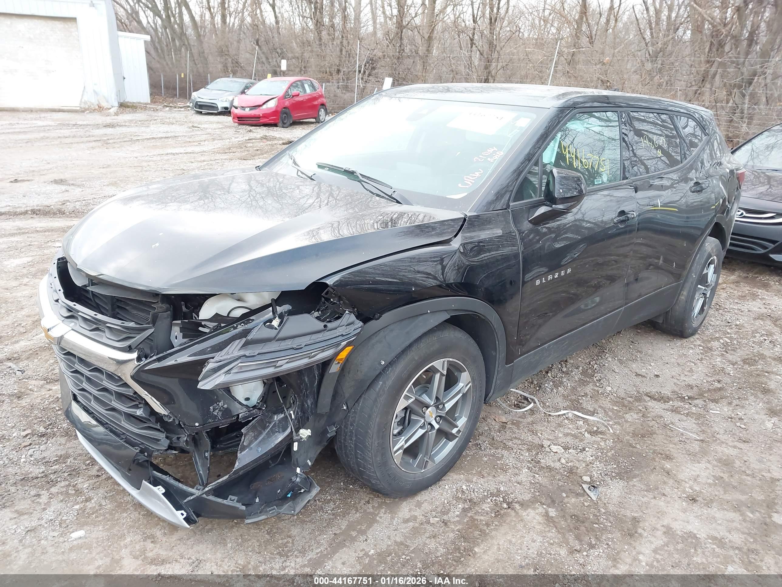 CHEVROLET BLAZER image 2