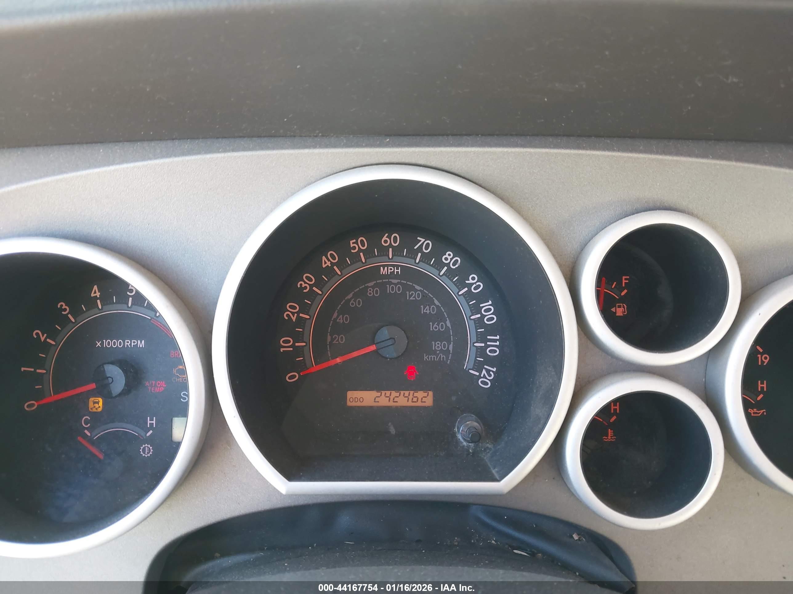TOYOTA TUNDRA image 7