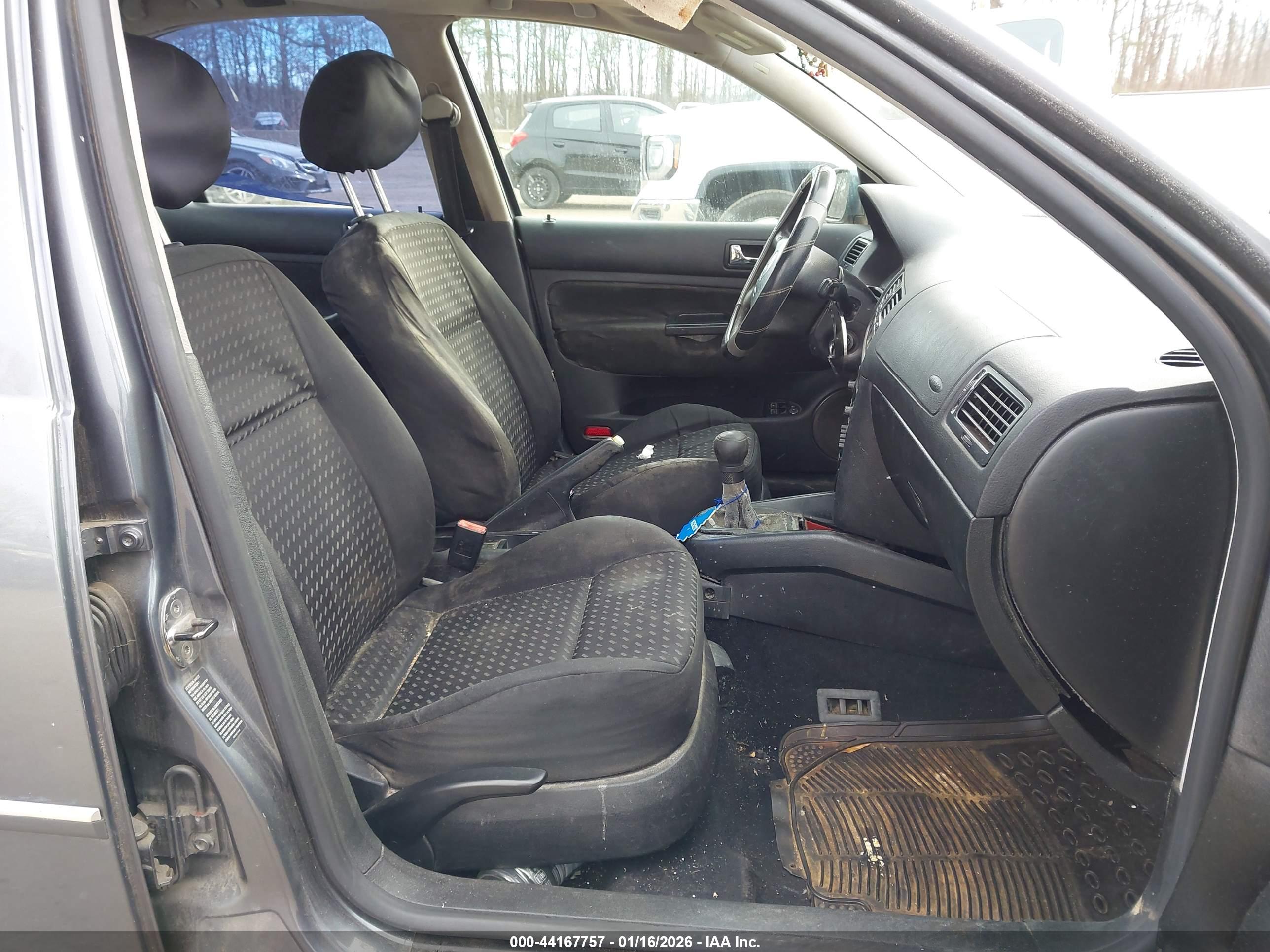 VOLKSWAGEN JETTA image 5