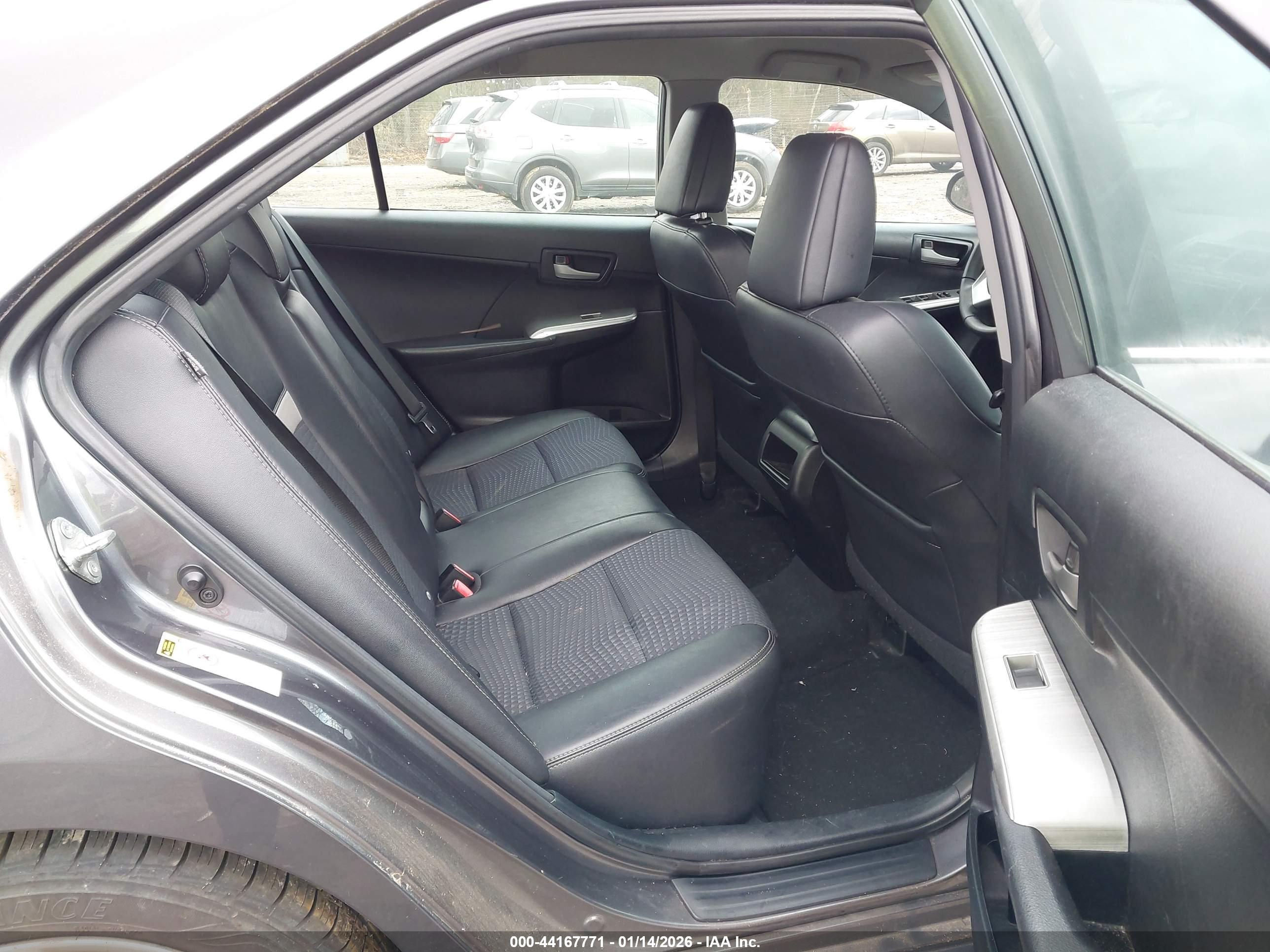 TOYOTA CAMRY image 8