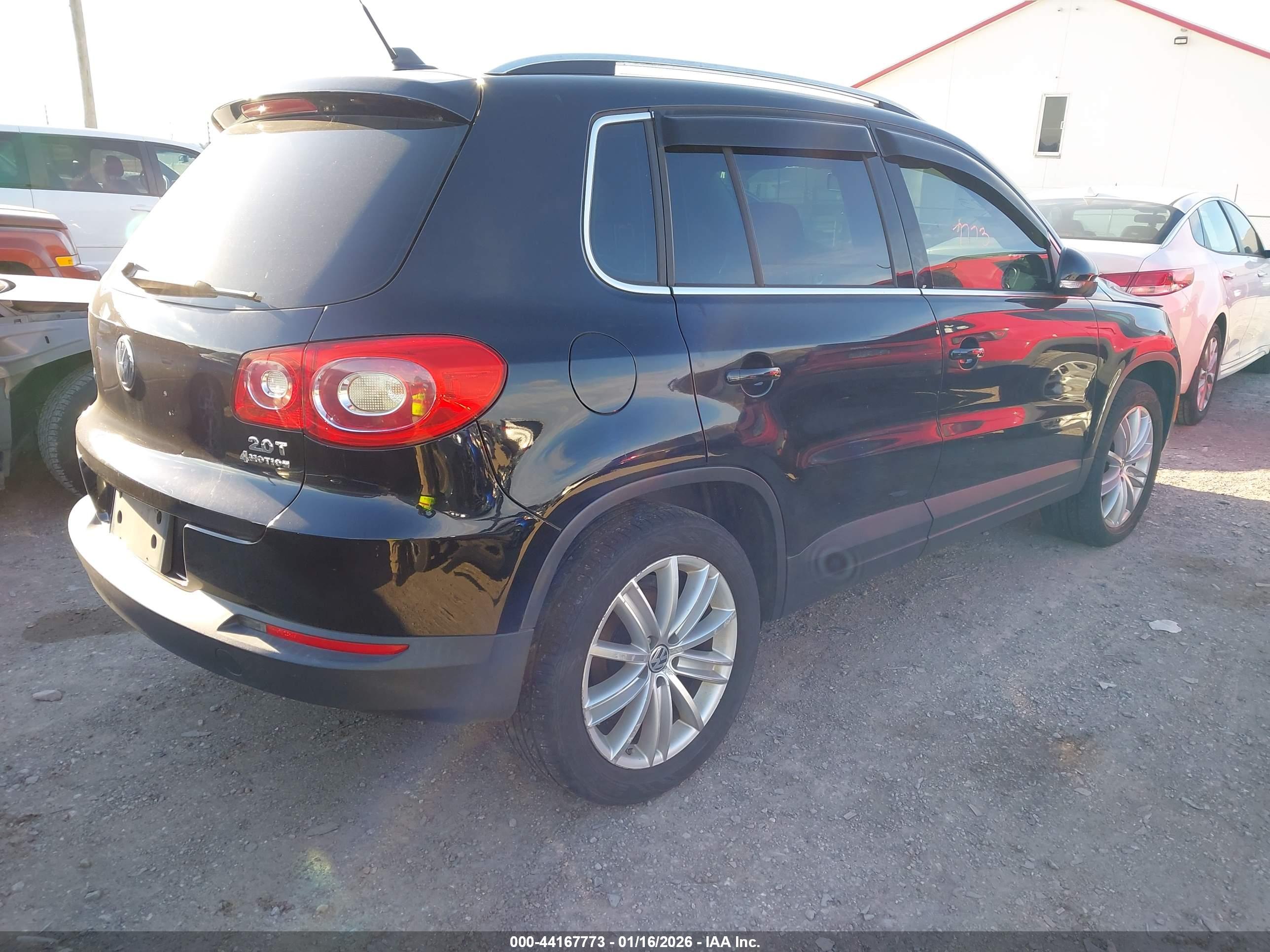 VOLKSWAGEN TIGUAN image 4