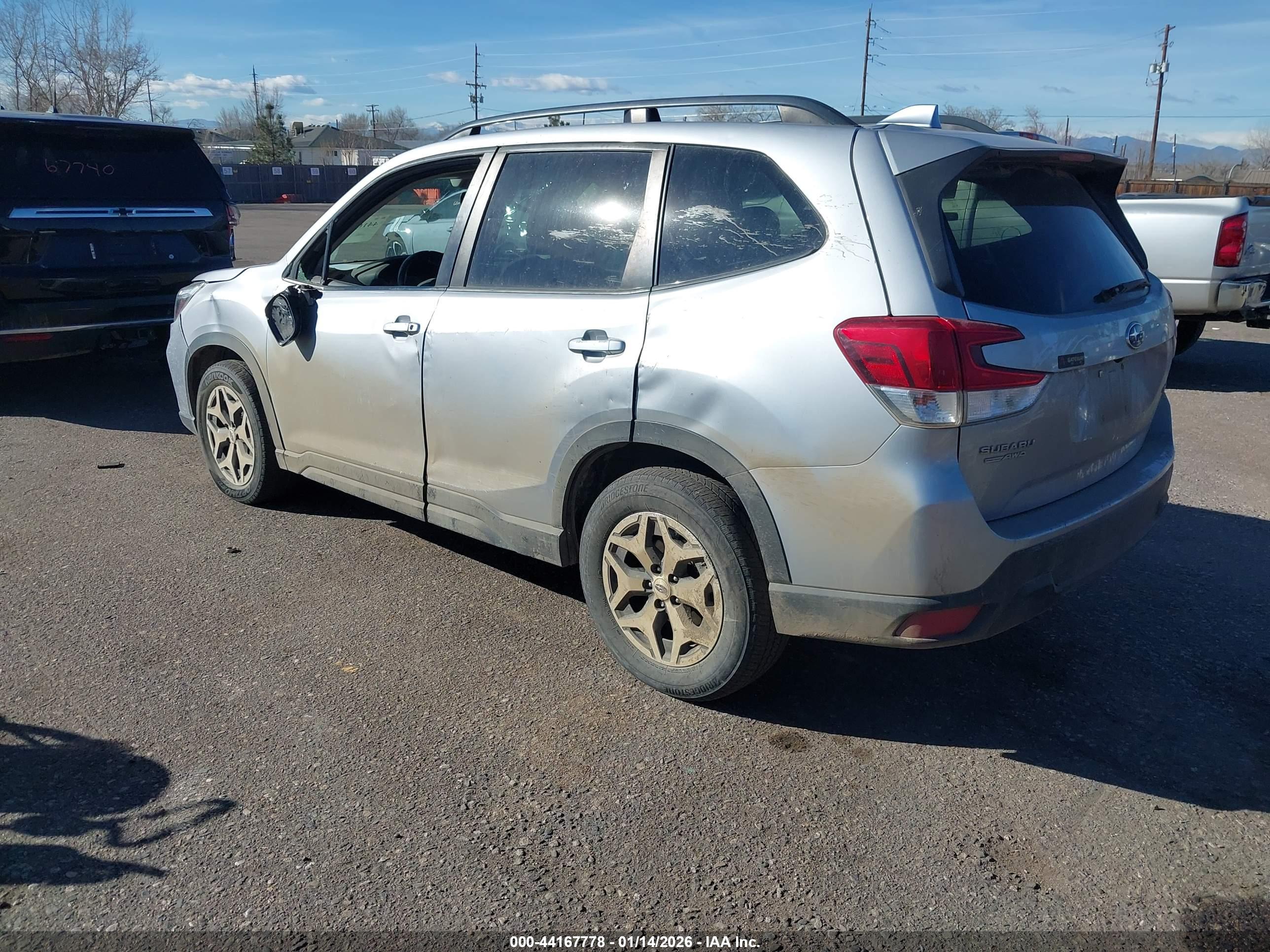 SUBARU FORESTER image 3