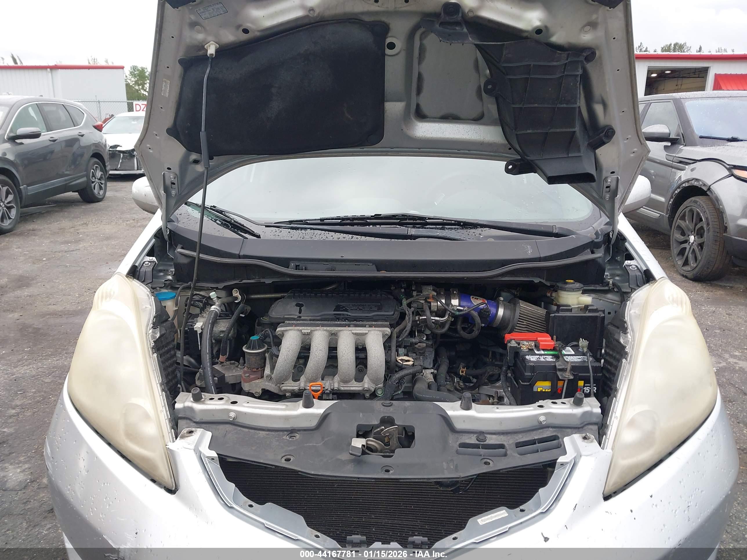 HONDA FIT image 10