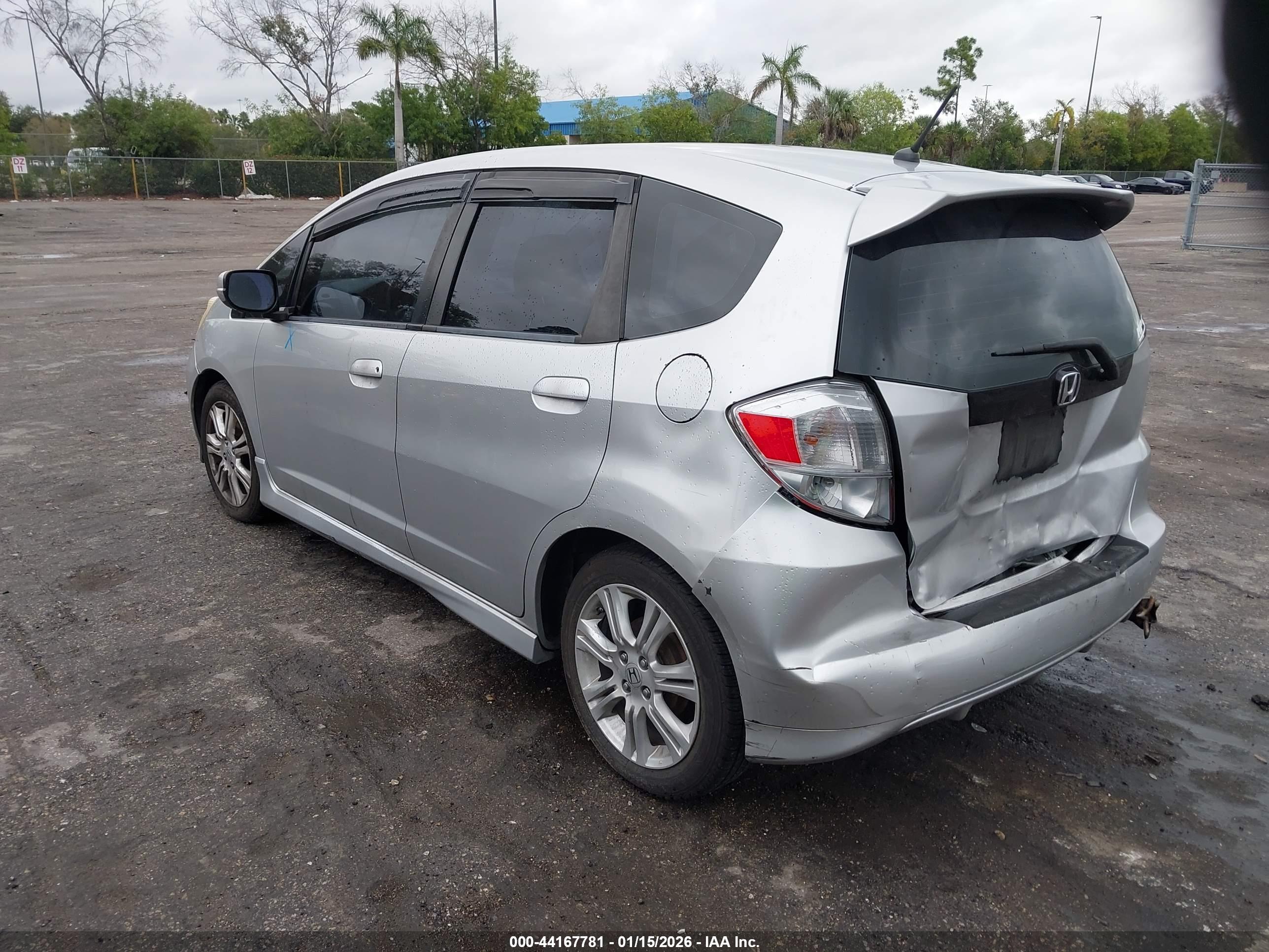 HONDA FIT image 3