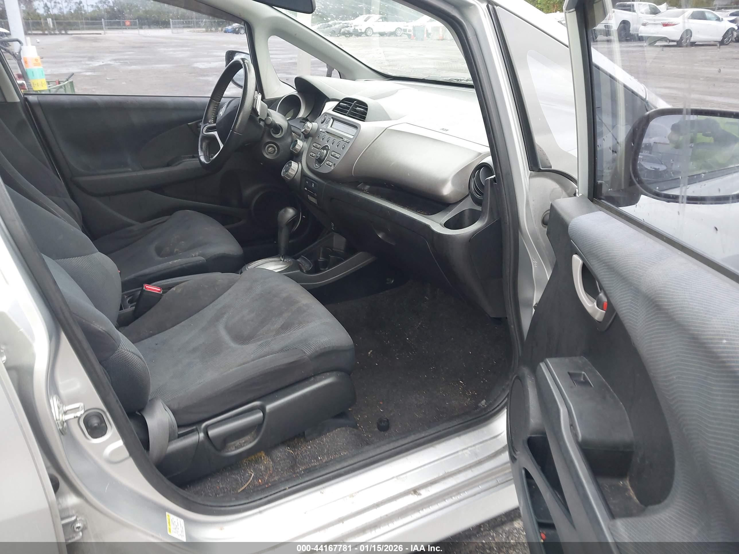 HONDA FIT image 5
