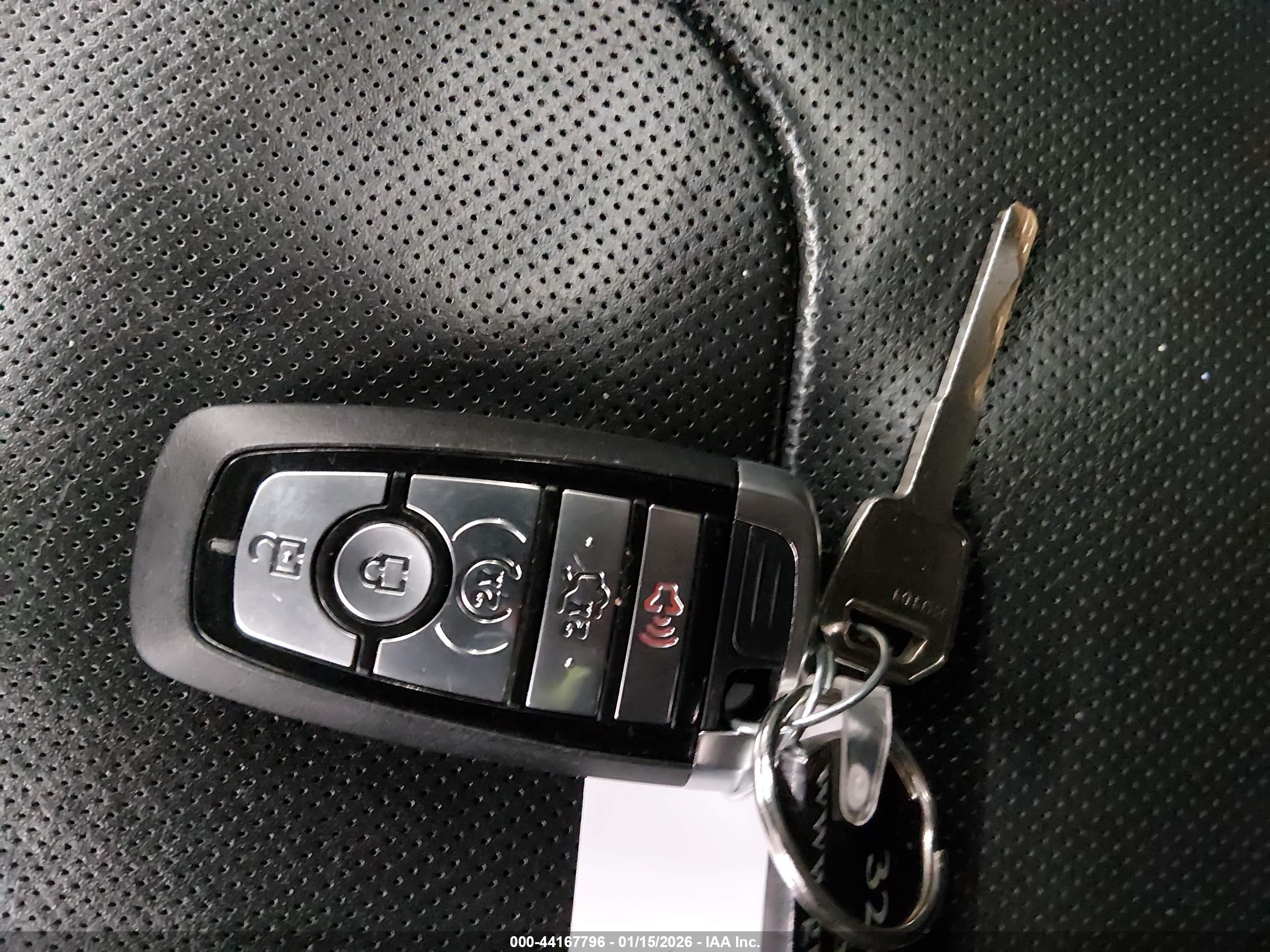 FORD FUSION image 11