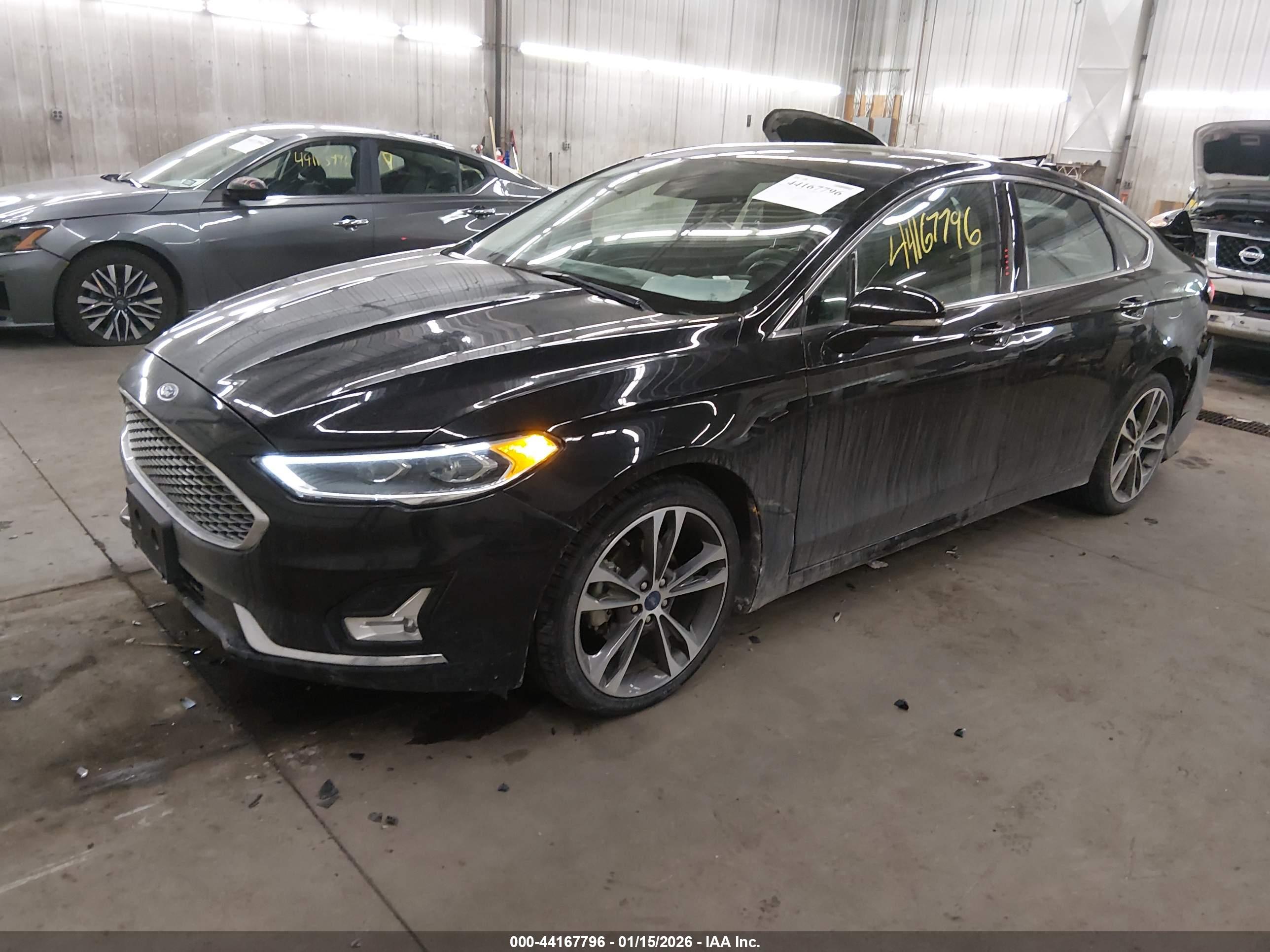 FORD FUSION image 2