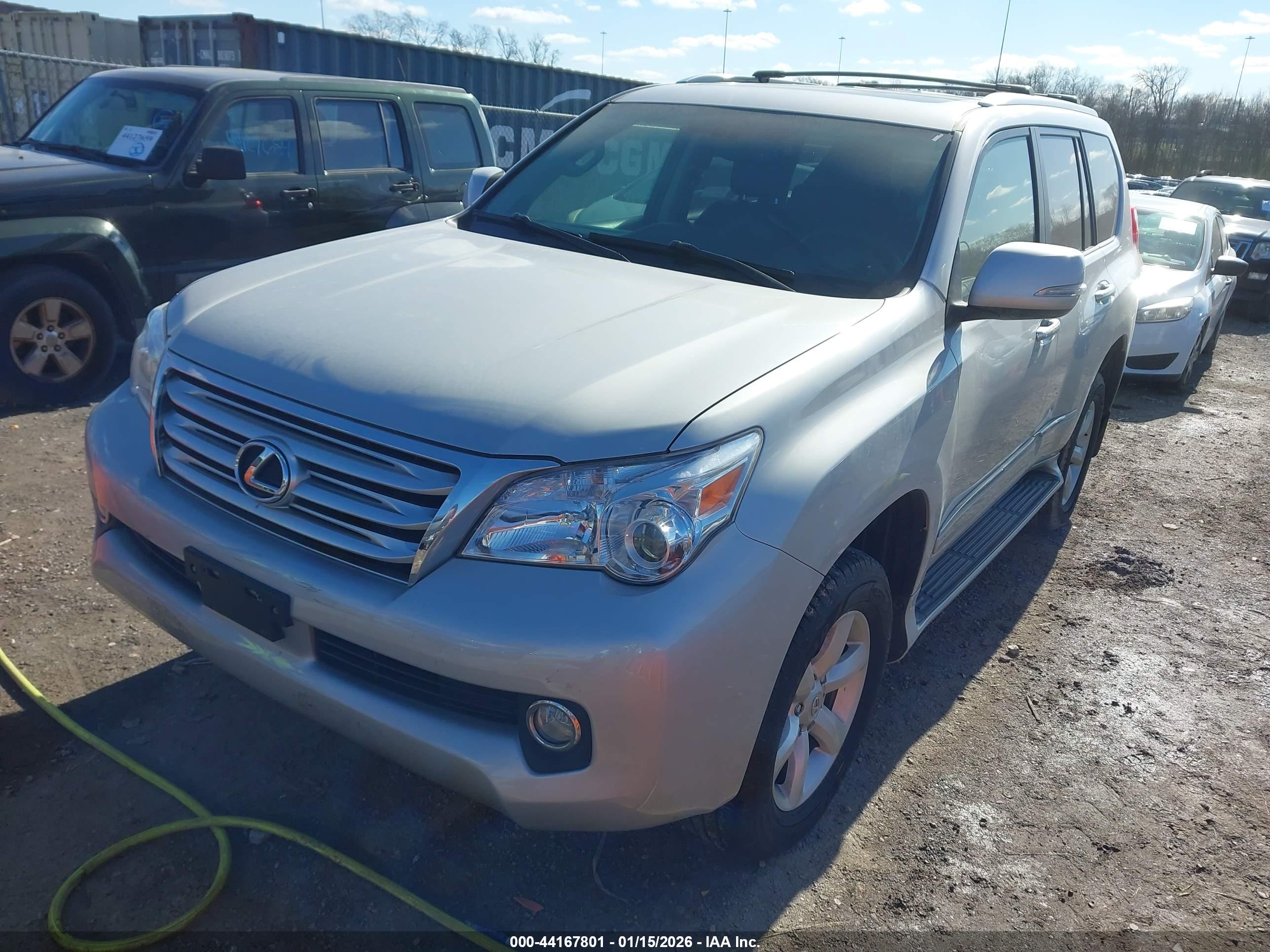 LEXUS GX image 2