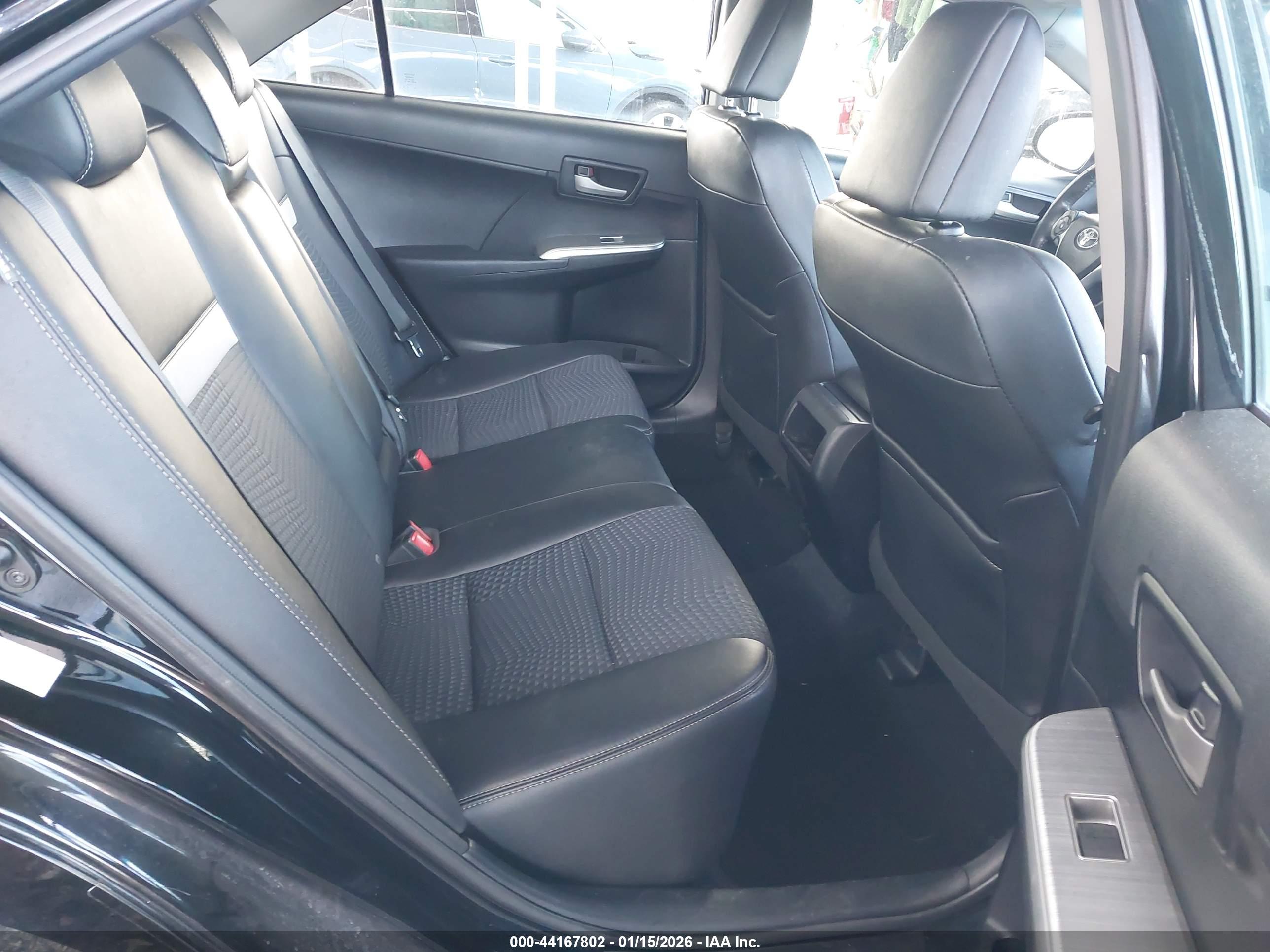 TOYOTA CAMRY image 8