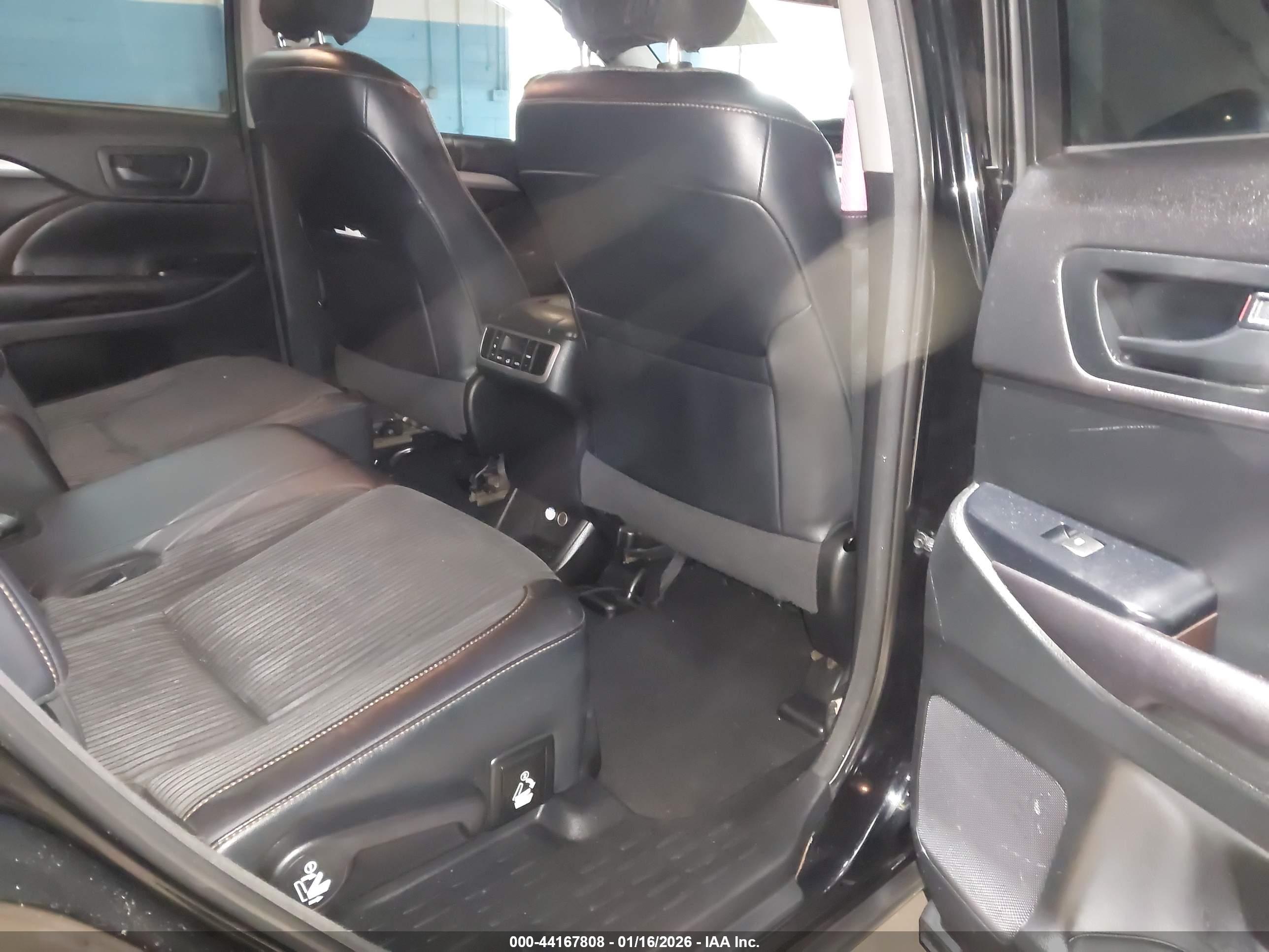 TOYOTA HIGHLANDER image 8
