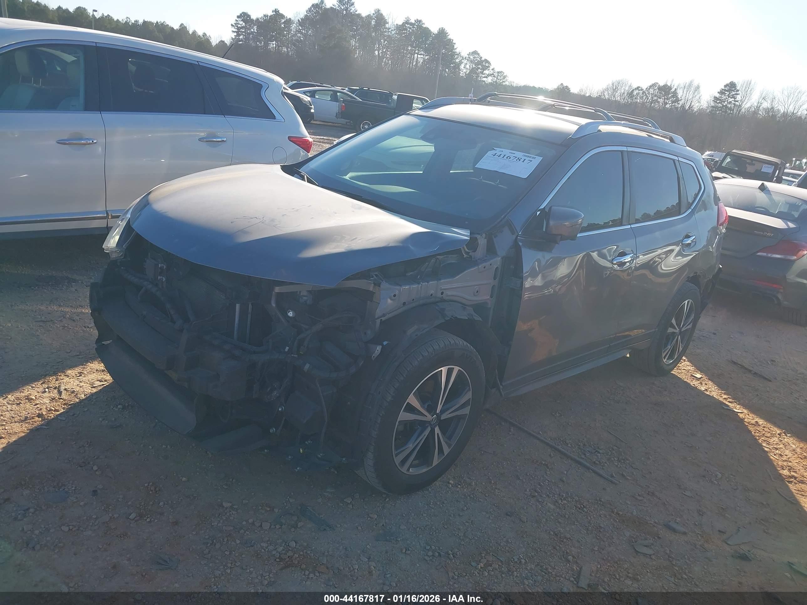 NISSAN ROGUE image 2