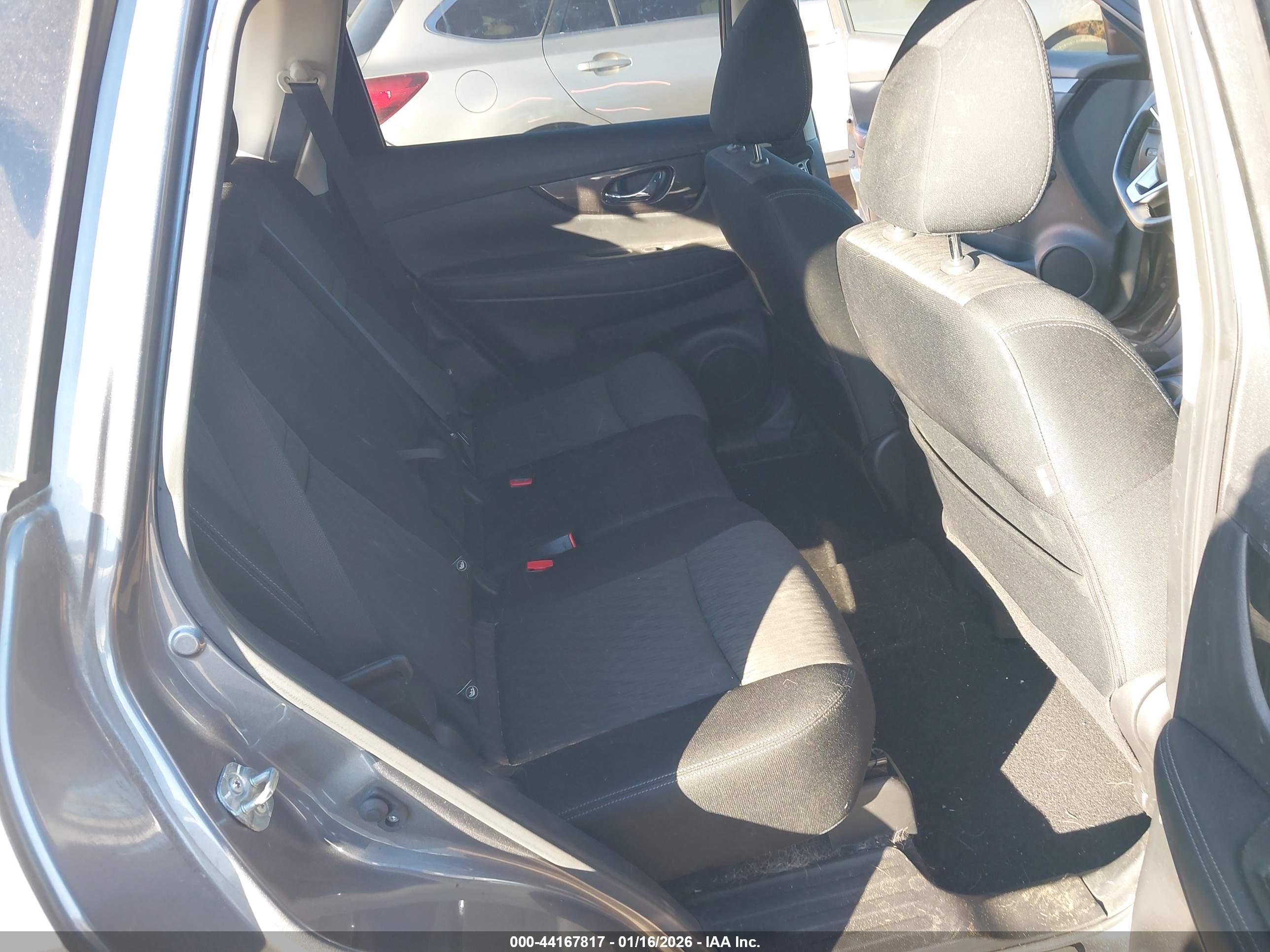 NISSAN ROGUE image 8