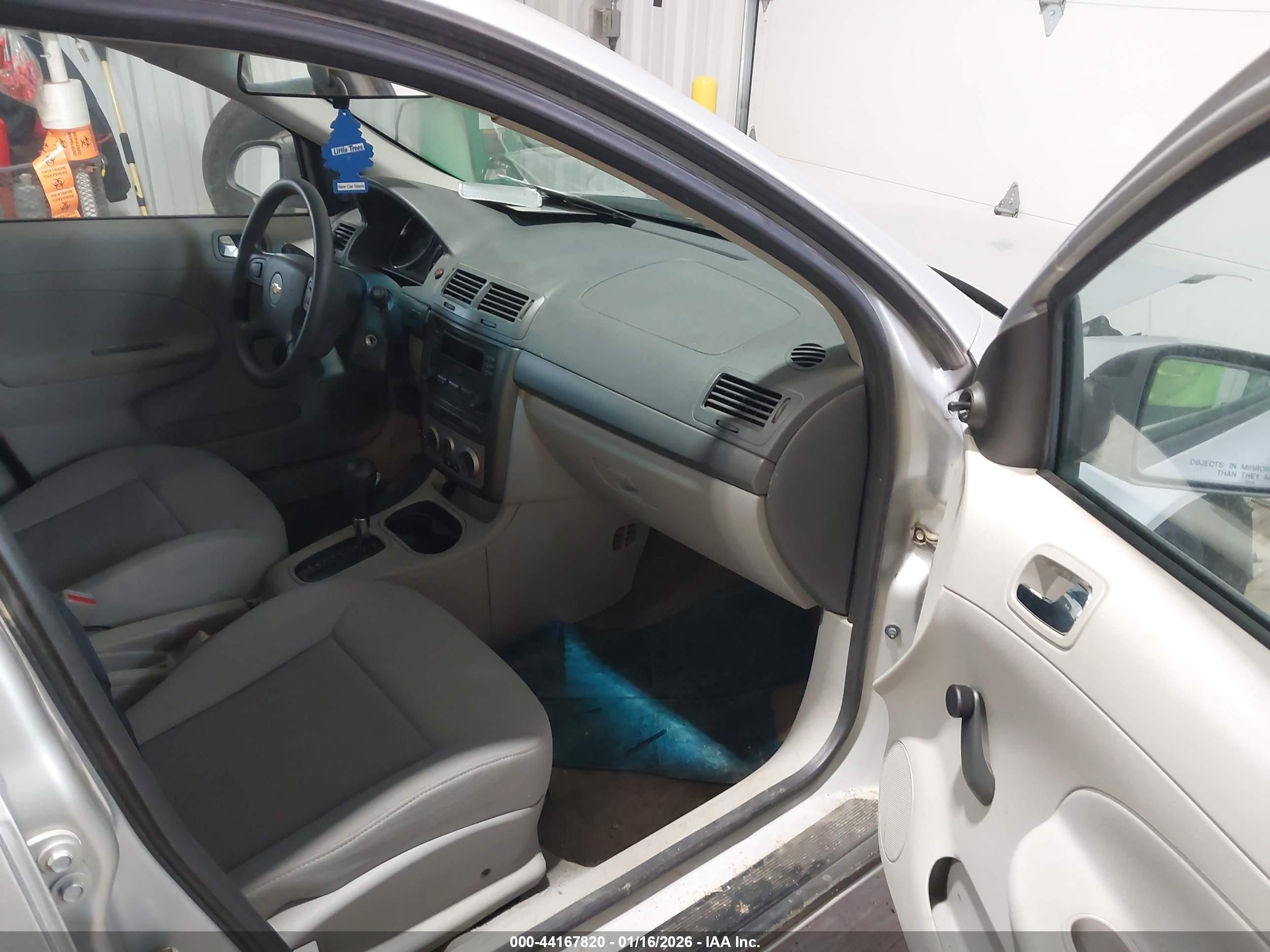 CHEVROLET COBALT image 5