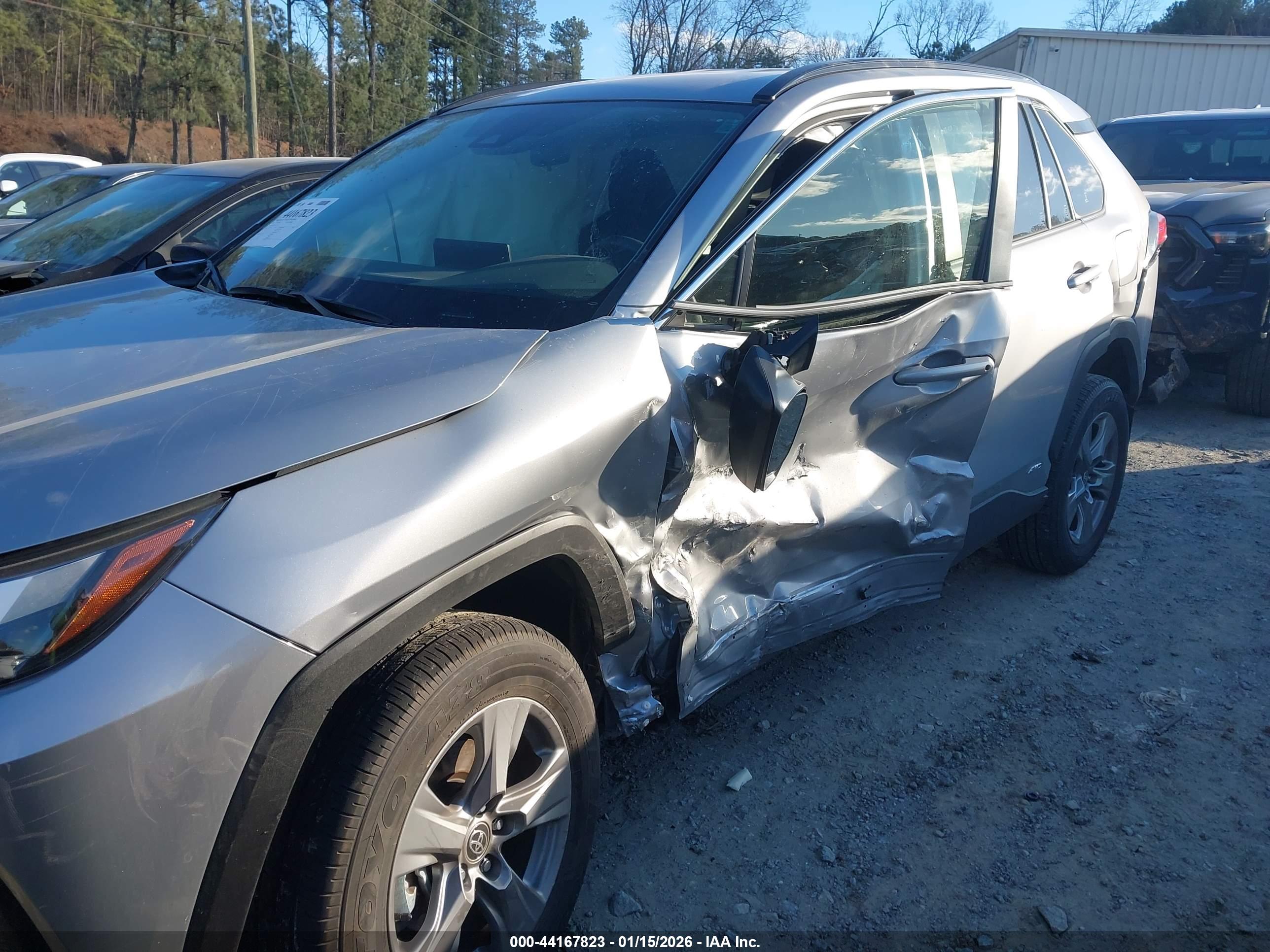TOYOTA RAV4 image 6