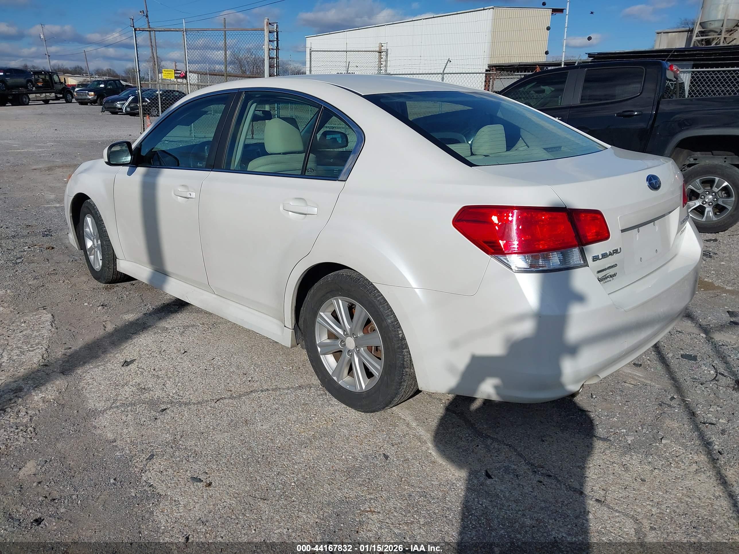 SUBARU LEGACY image 3