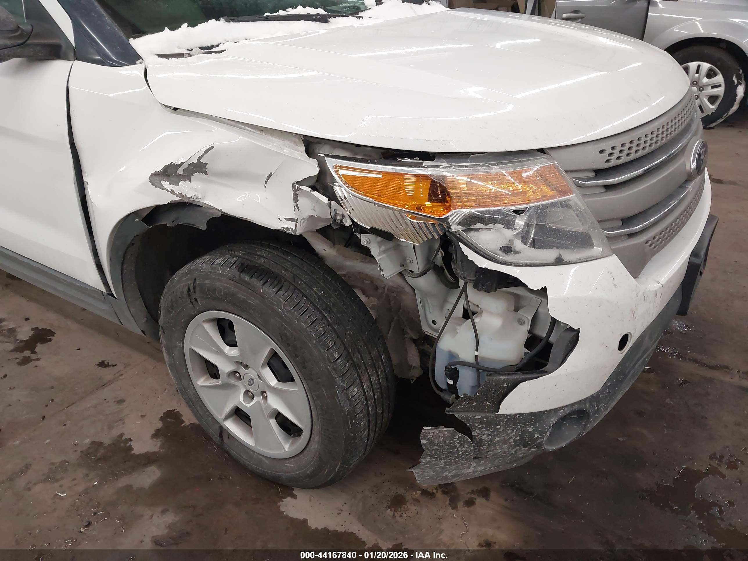FORD EXPLORER image 6