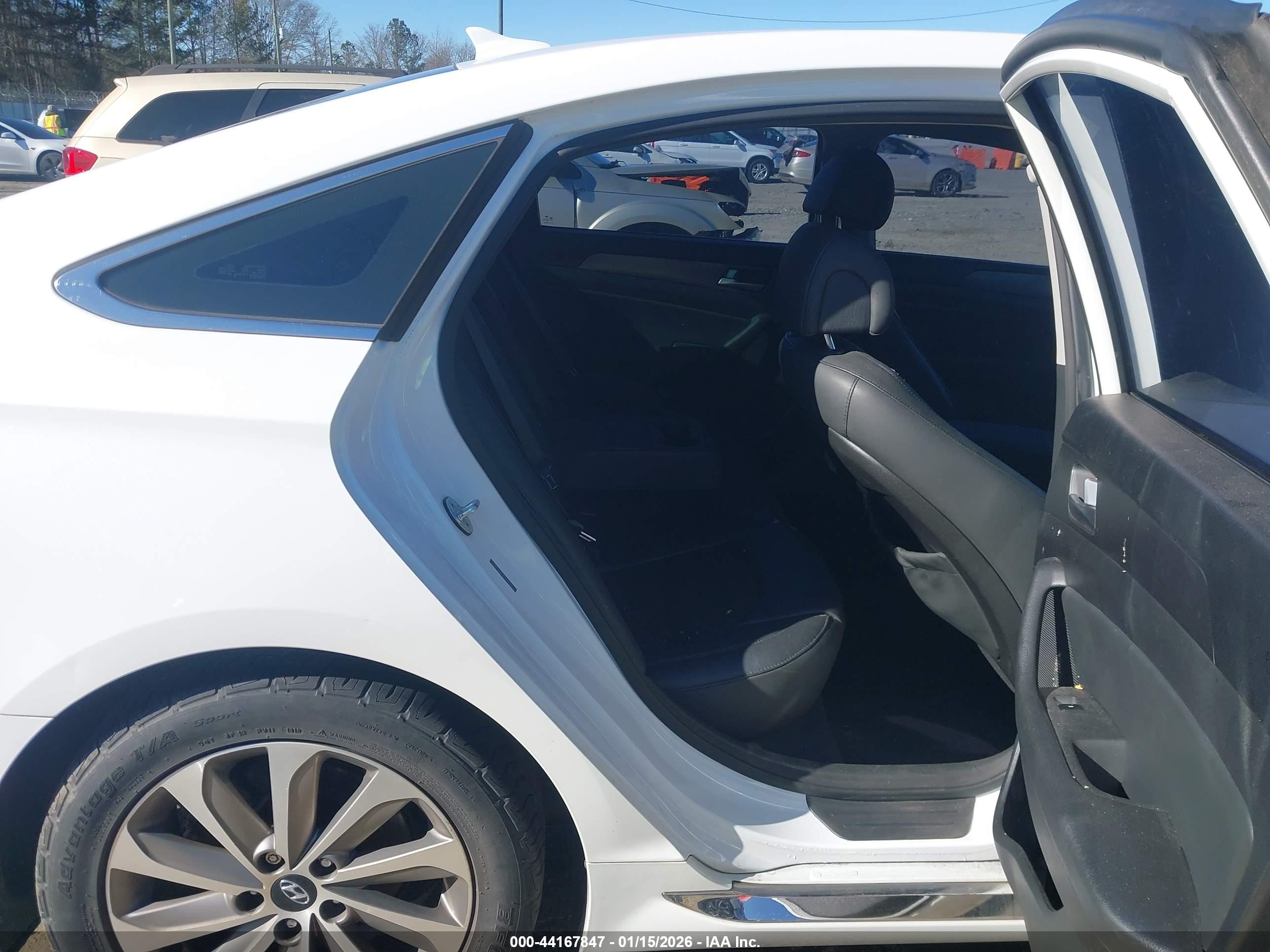 HYUNDAI SONATA image 8