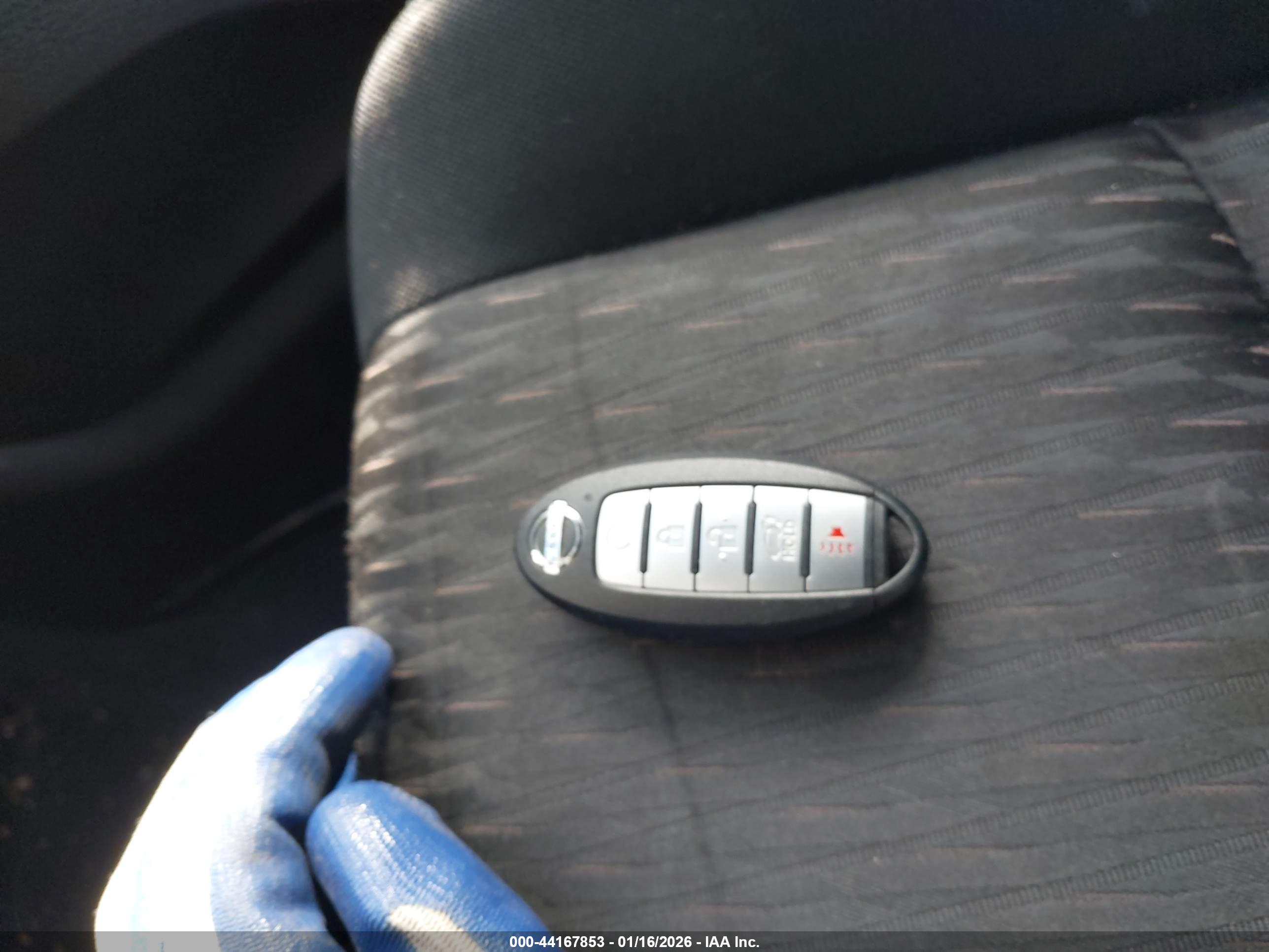 NISSAN ROGUE image 11