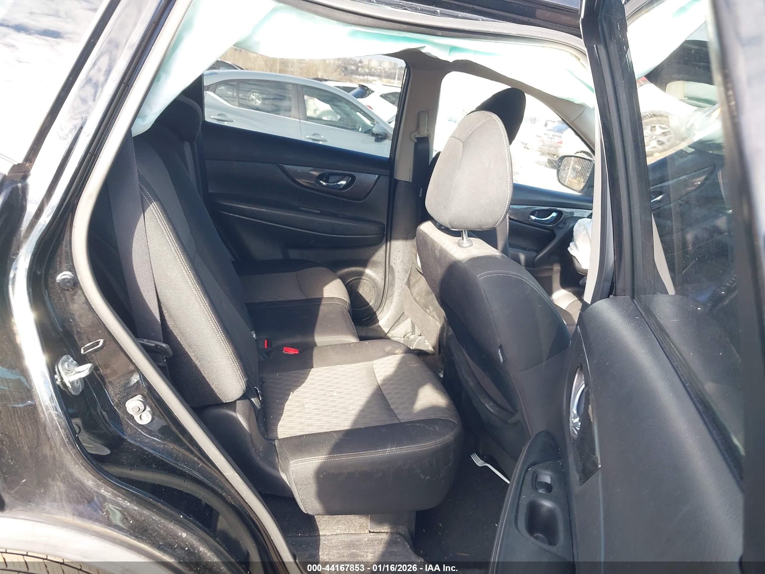 NISSAN ROGUE image 8