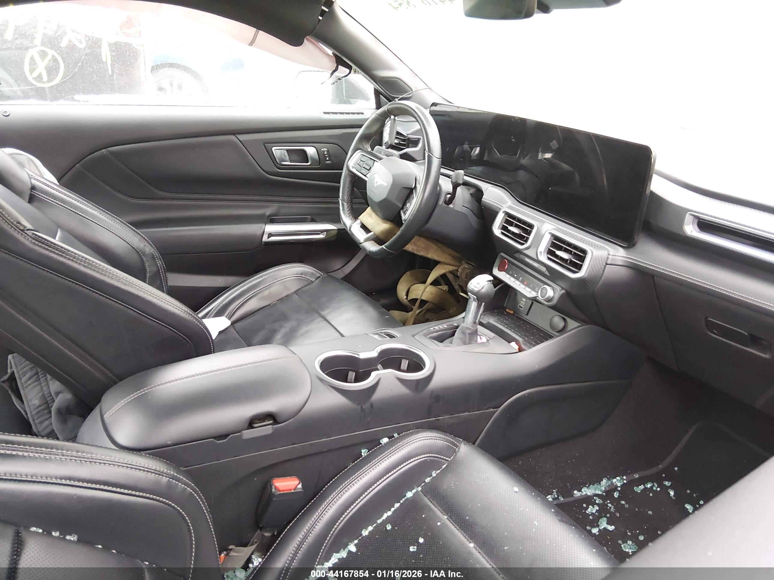 FORD MUSTANG image 5