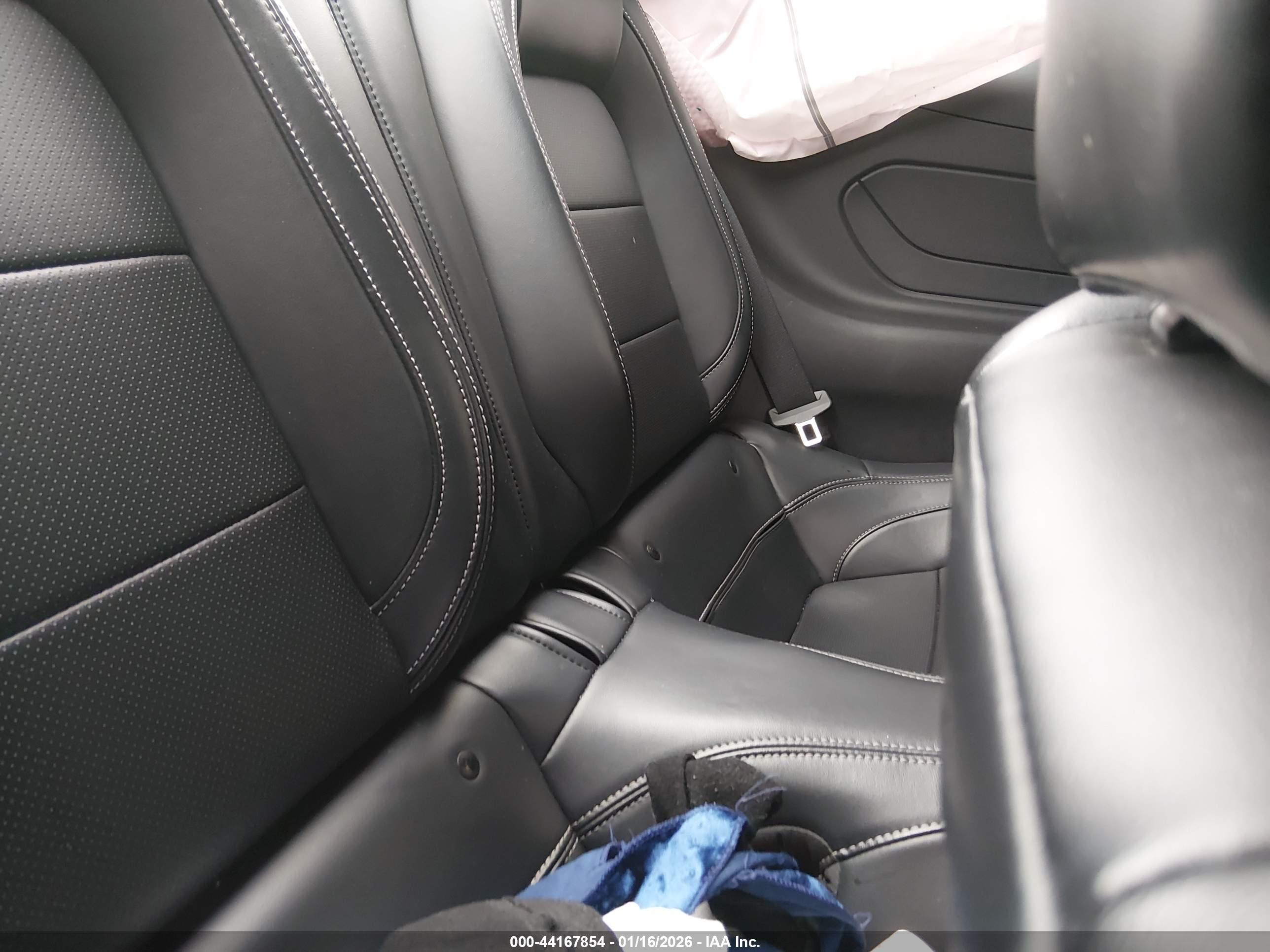 FORD MUSTANG image 8