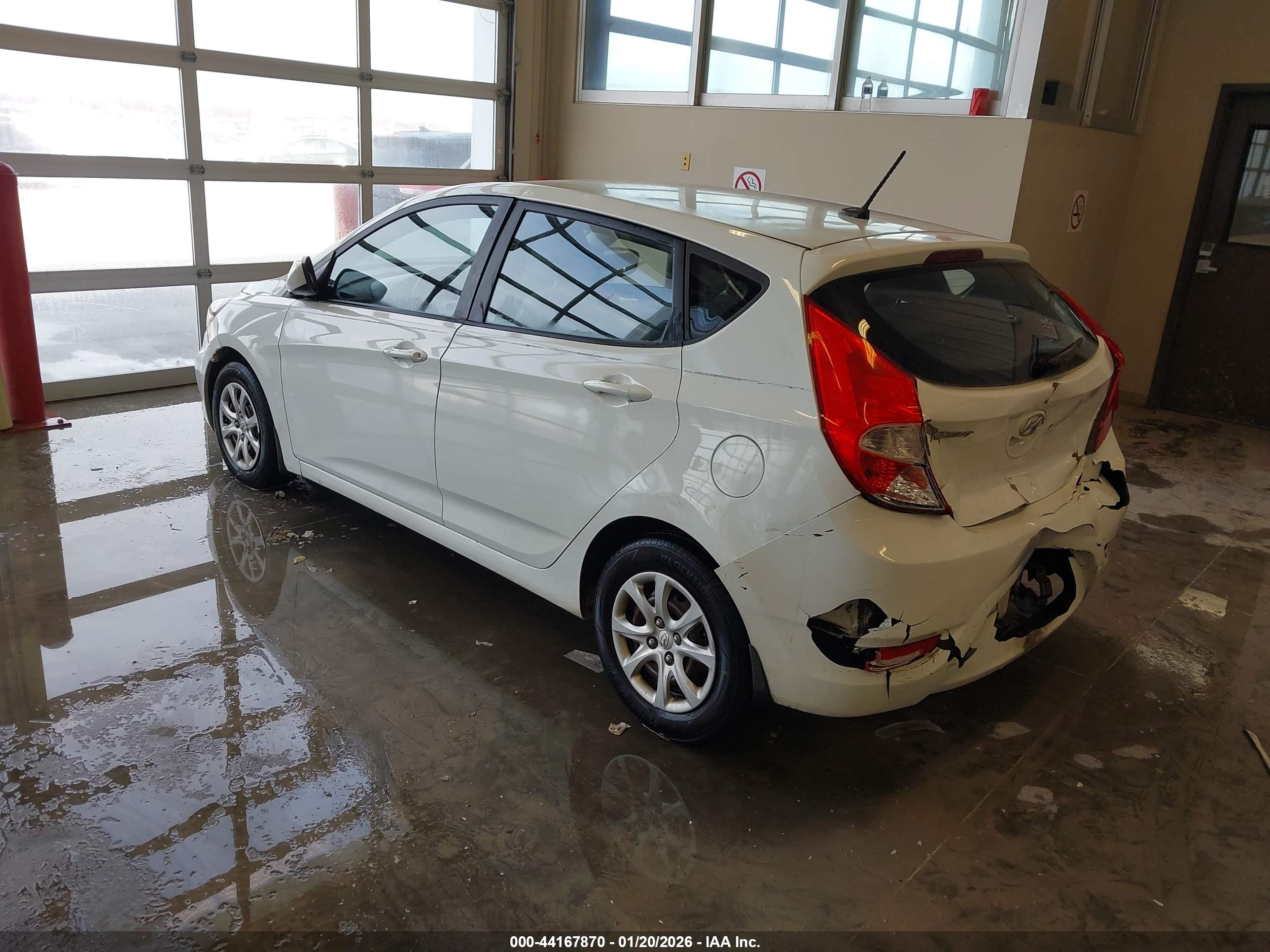 HYUNDAI ACCENT image 3