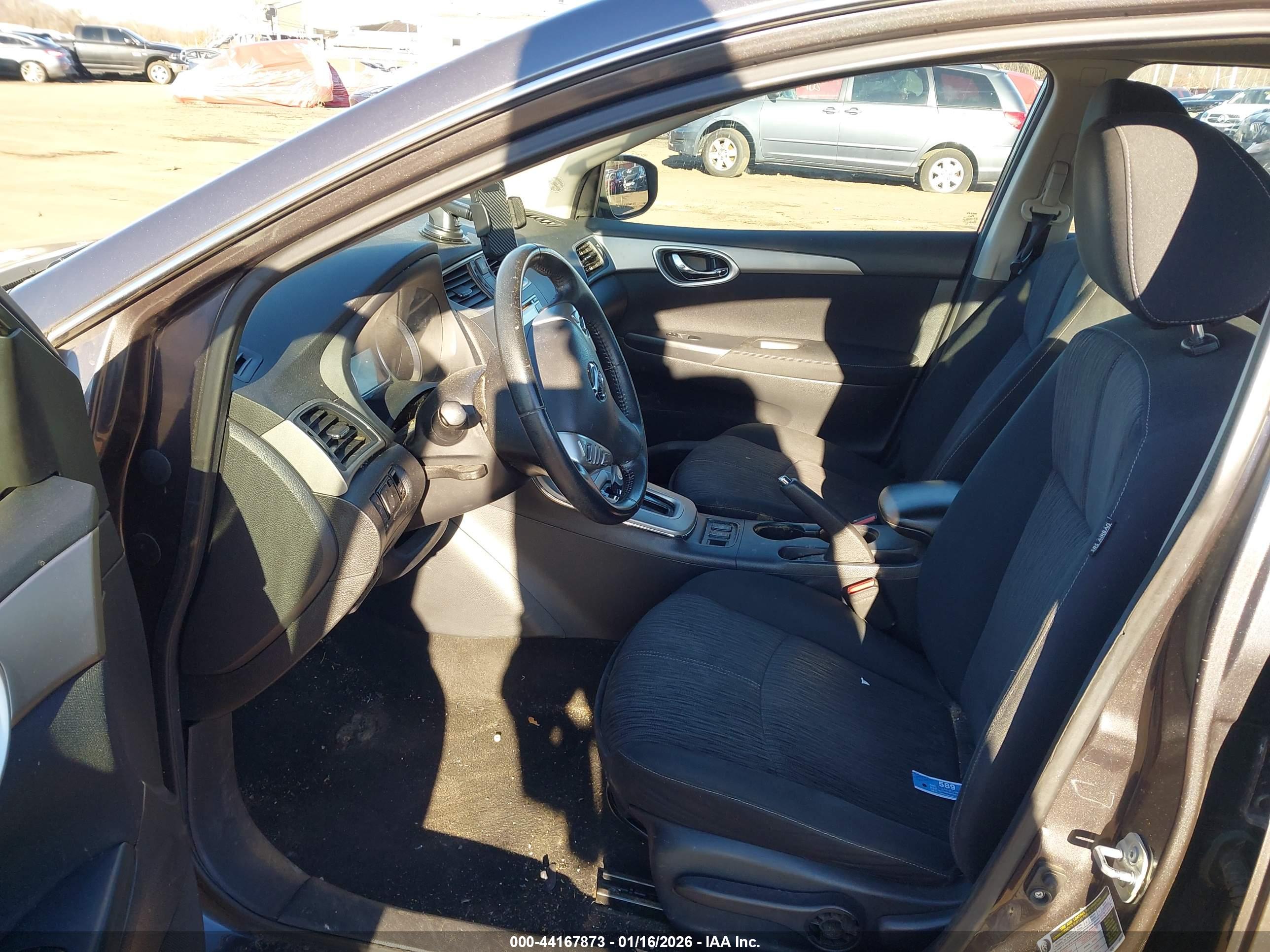 NISSAN SENTRA image 5