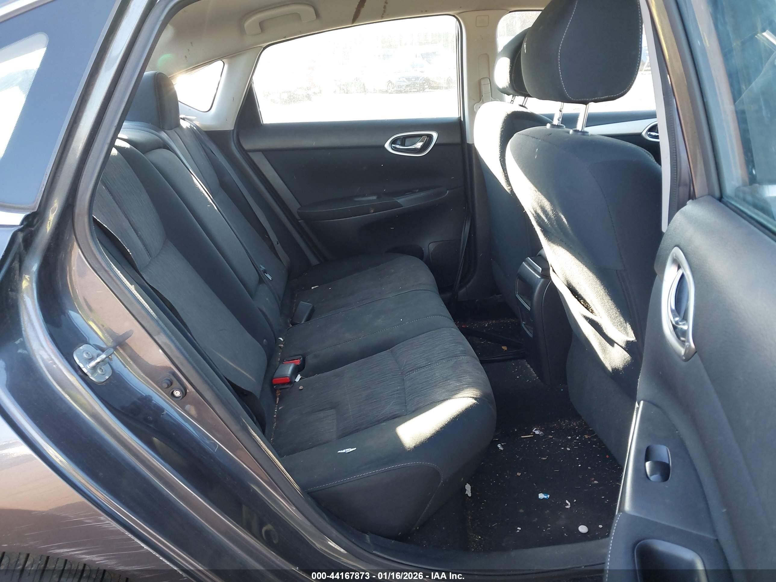 NISSAN SENTRA image 8