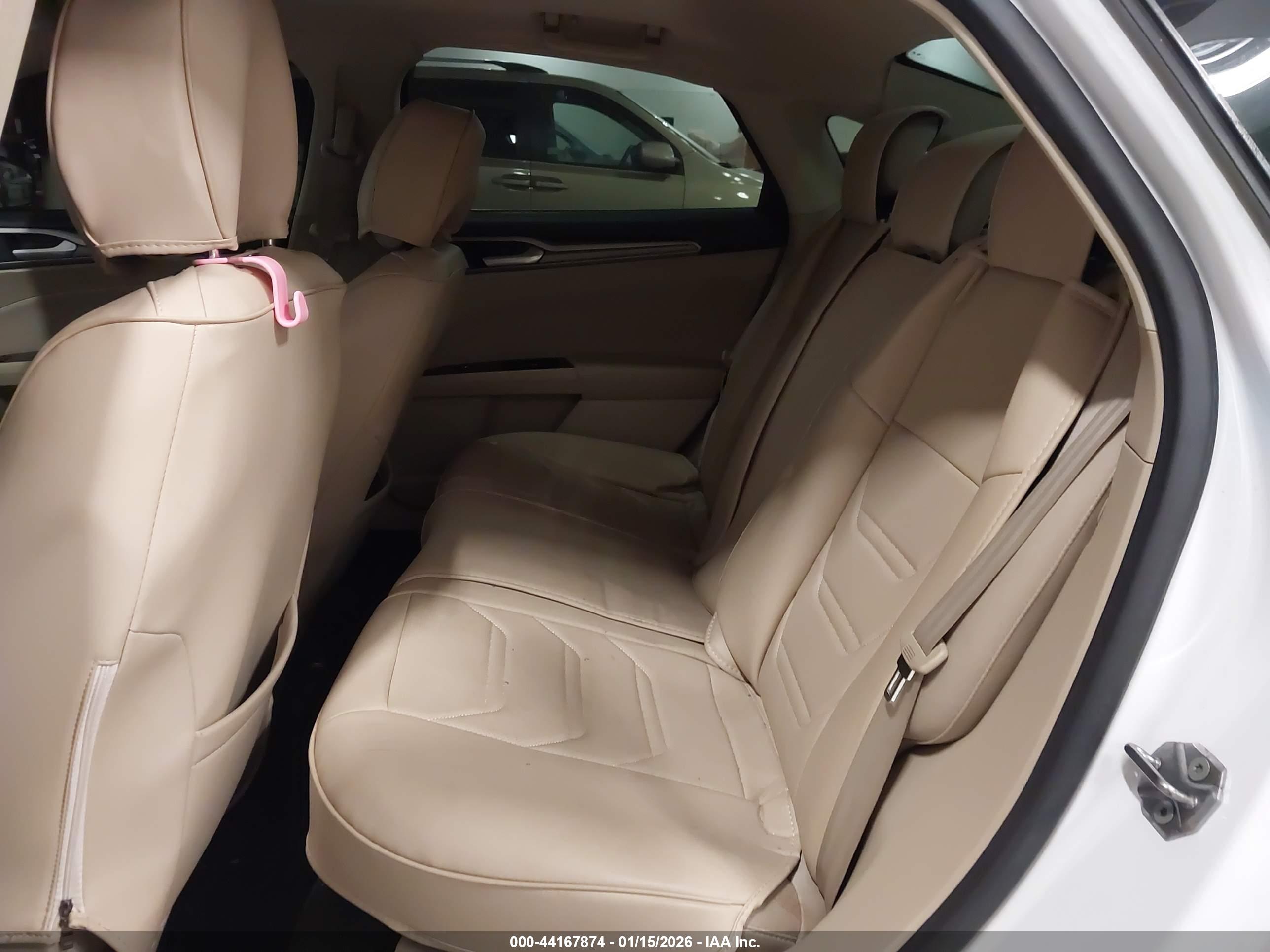 FORD FUSION image 8